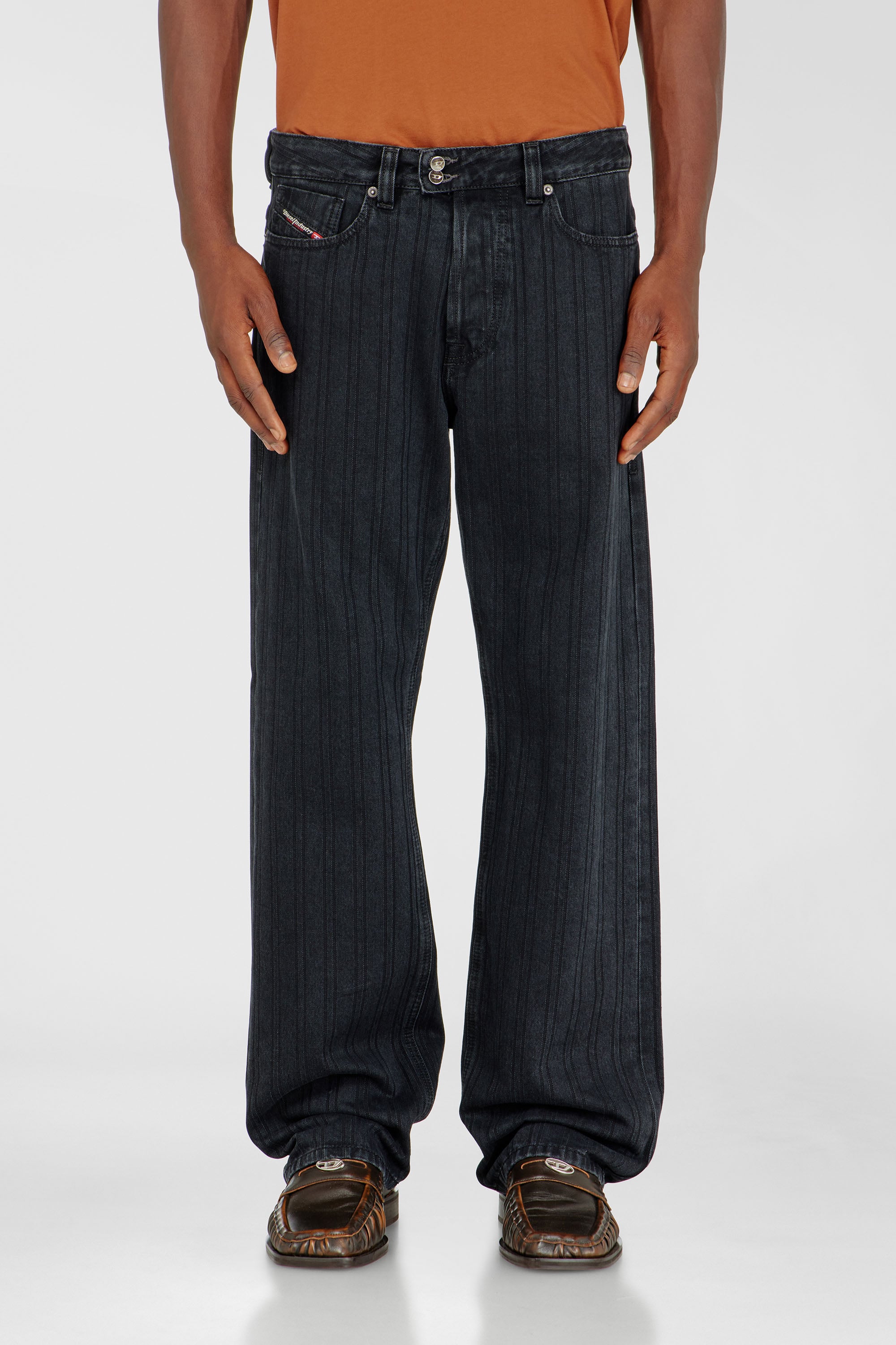 Diesel - Relaxed Jeans 1980 D-Eeper 09Q12 Hombre, Negro/Gris oscuro - 1
