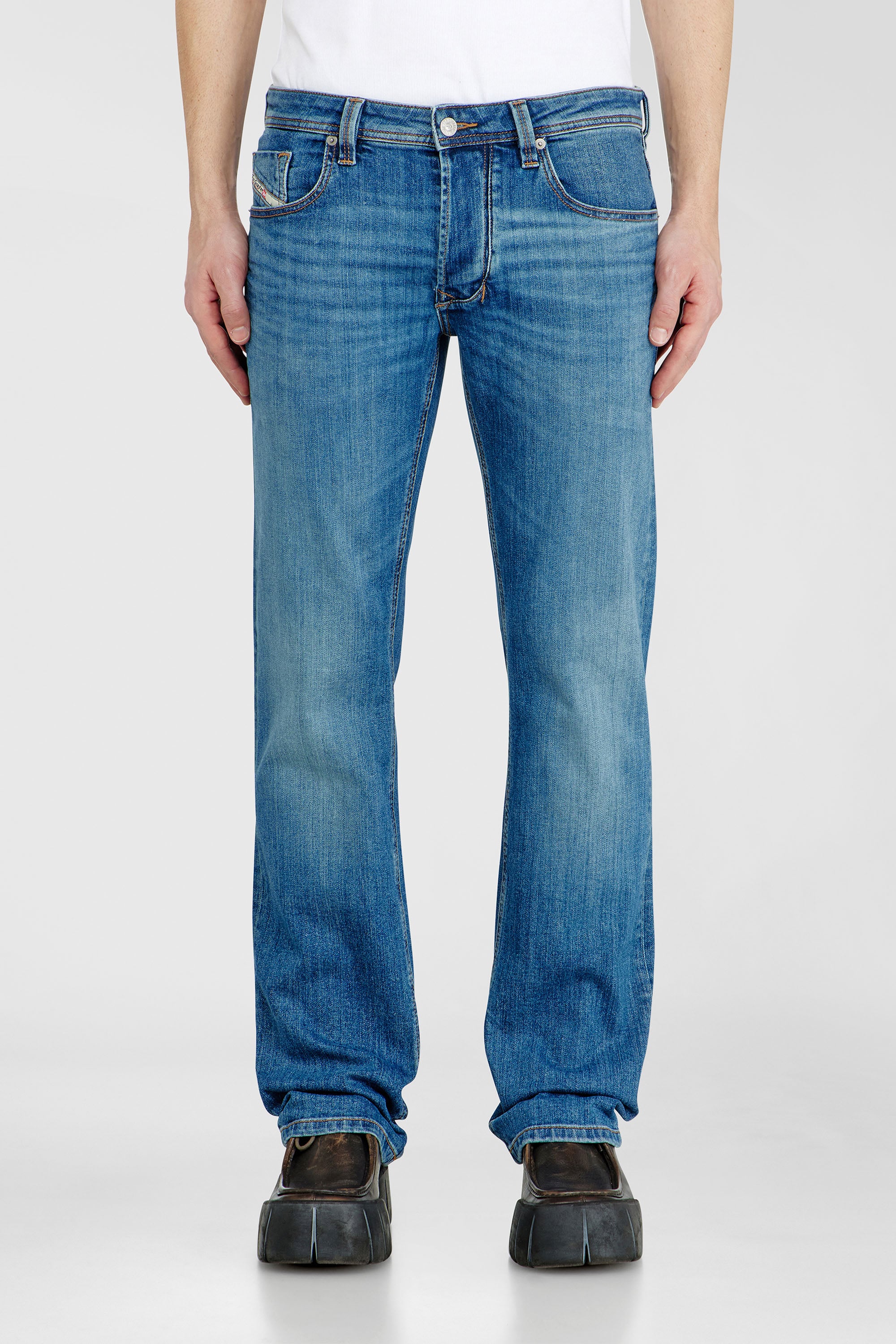 Diesel - Regular Jeans 1985 Larkee 0KIAL Hombre, Azul Claro - 1