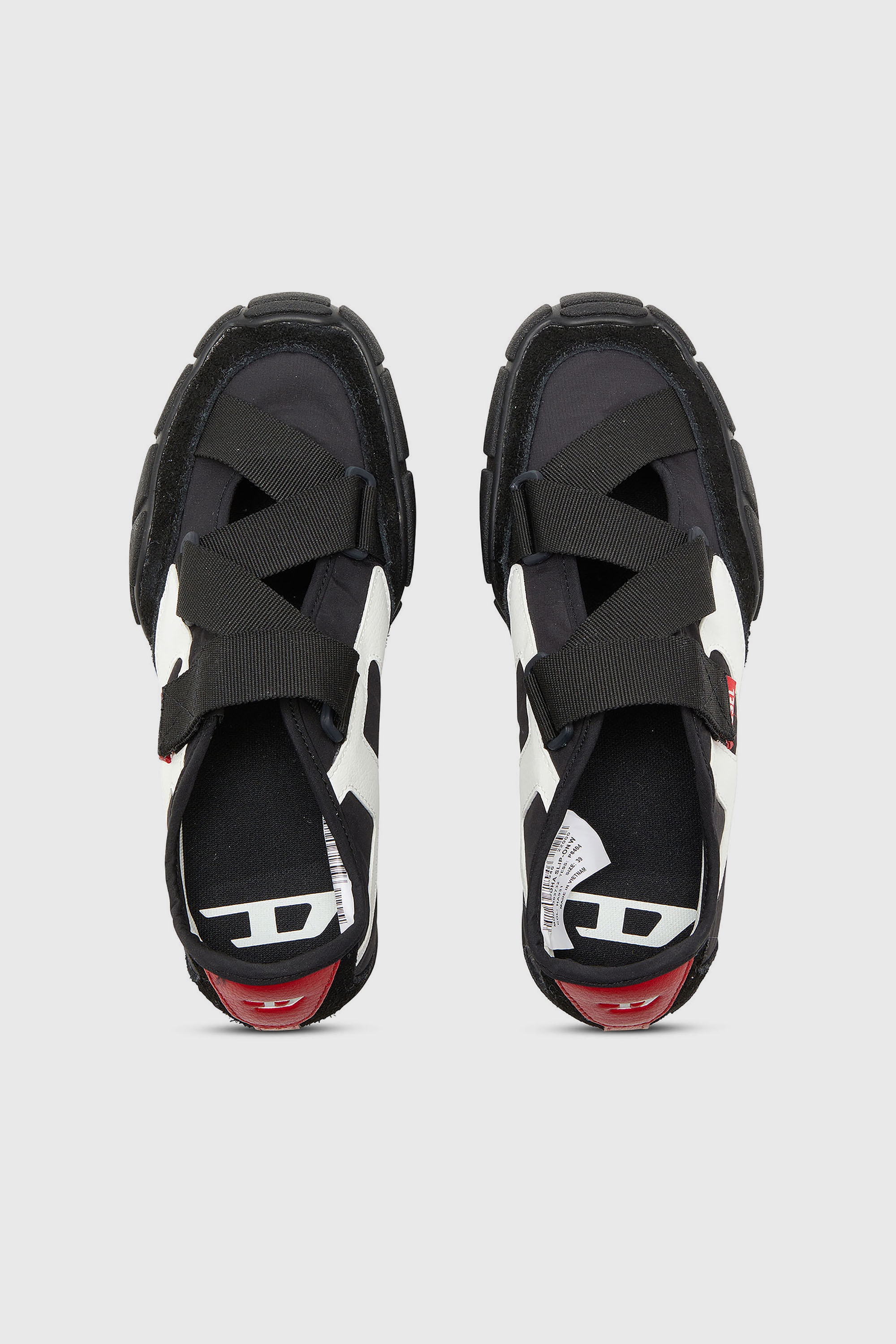 Diesel - S-PAGODHA SLIP-ON W, S-Pagodha-Zapatillas deportivas sin correas en ripstop Mujer in Negro - 4
