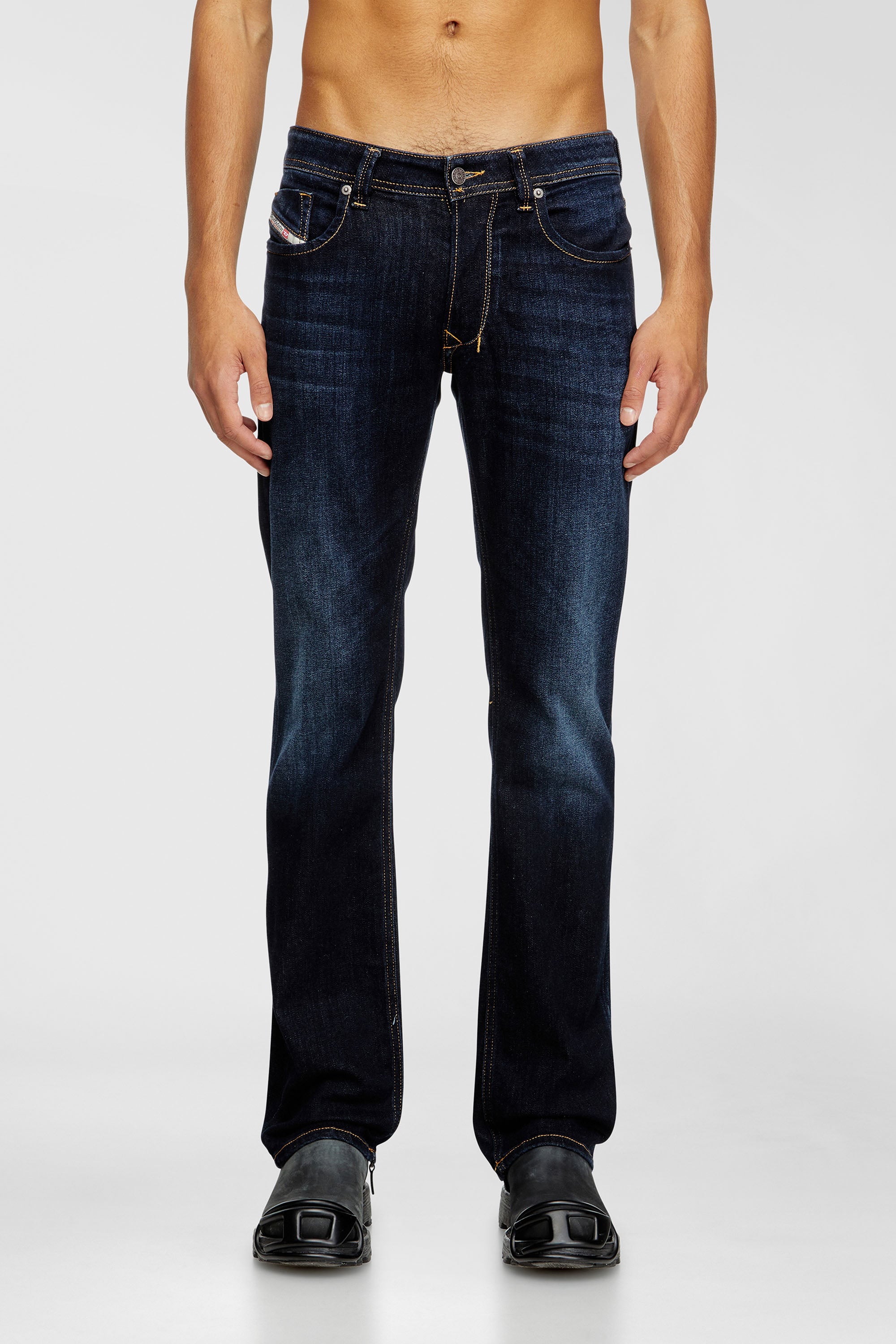 Diesel - Regular Jeans 1985 Larkee 009ZS Hombre, Azul Oscuro - 1