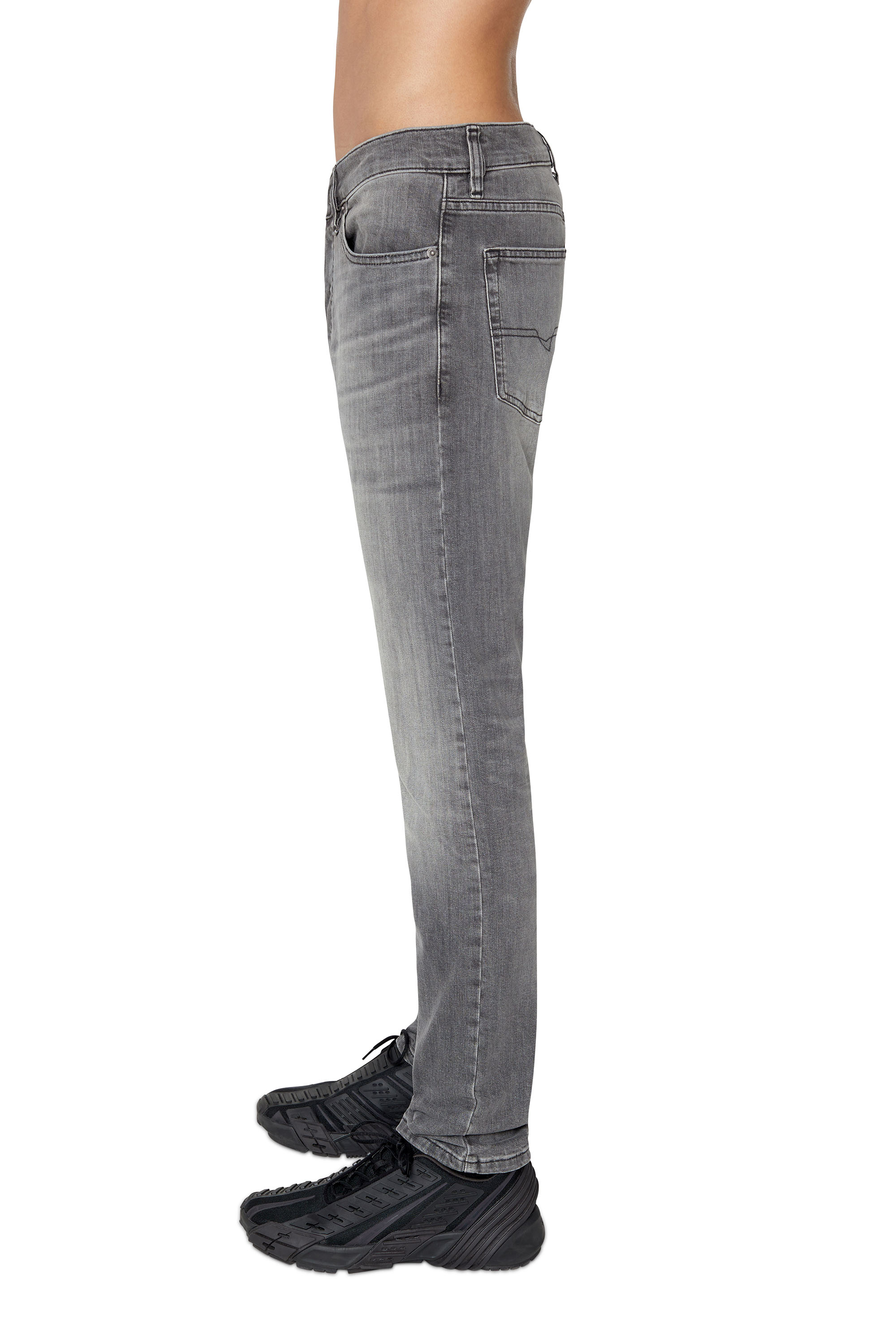 Diesel - D-Luster 0BJAX Slim Jeans, Negro/Gris oscuro - Image 4