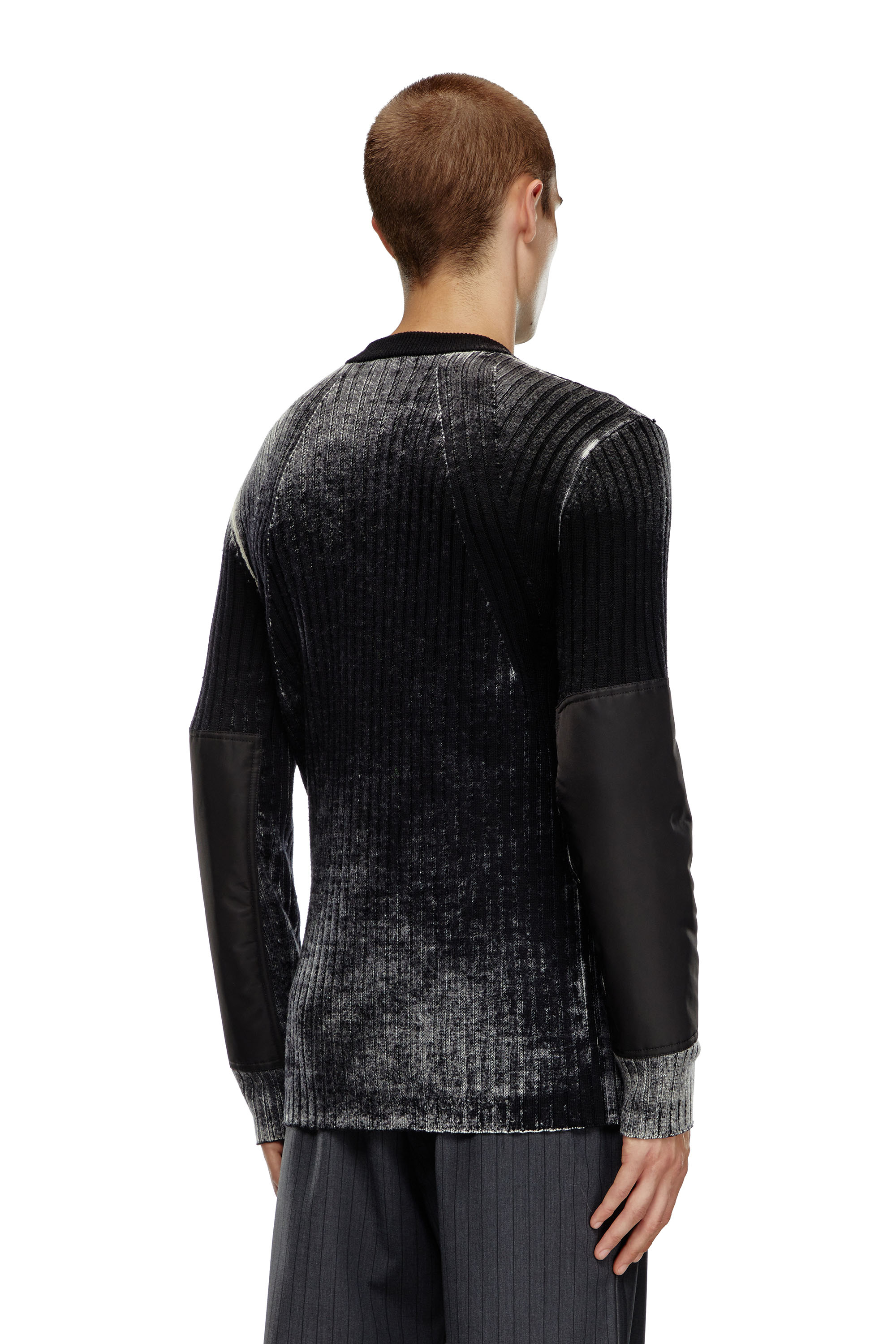 Diesel - K-RETRO, Hombre Jersey de lana con parches en los codos in Negro - Image 4
