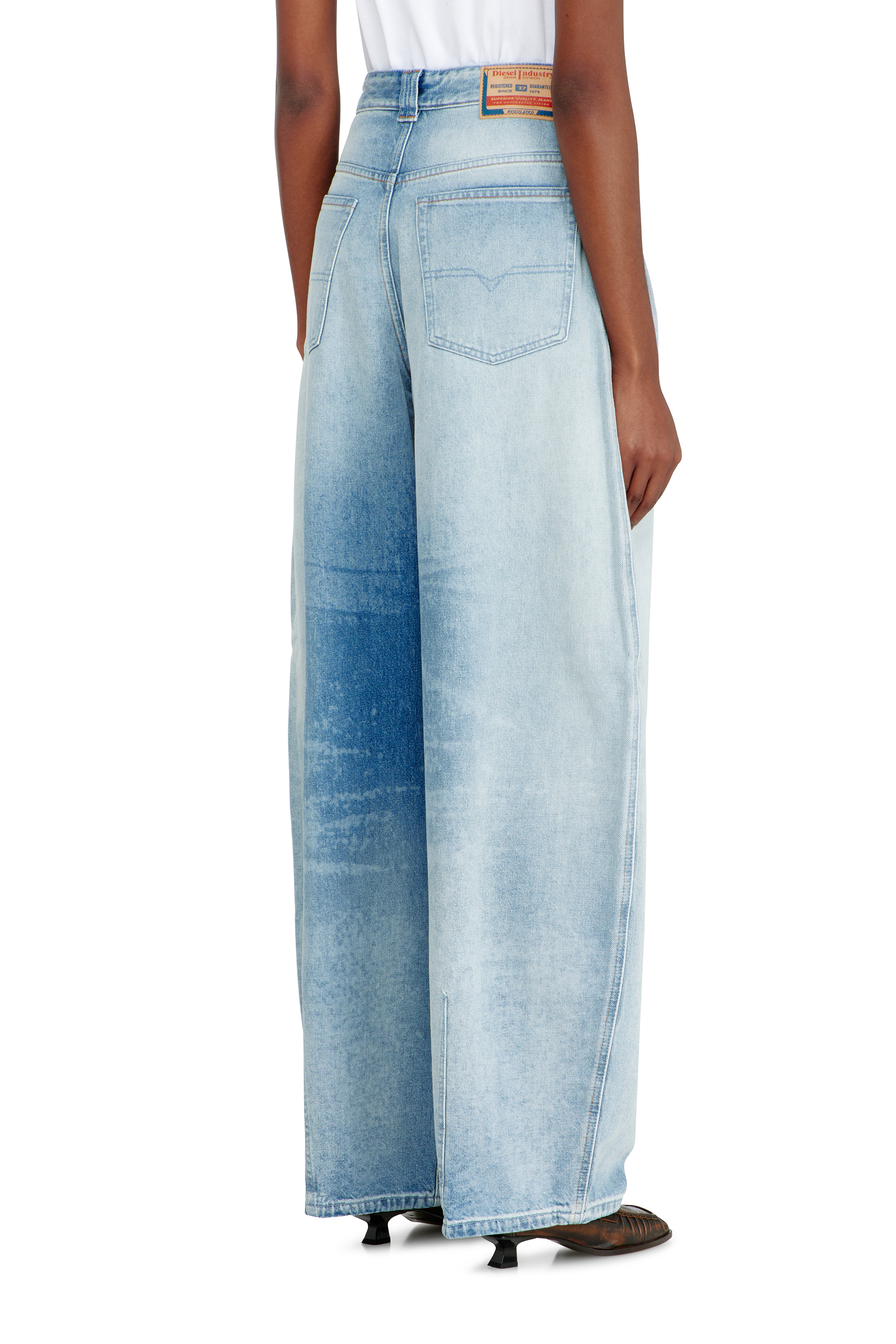 Diesel - Relaxed Jeans 1987 D-Khelz 007EE Mujer, Azul Claro - 5