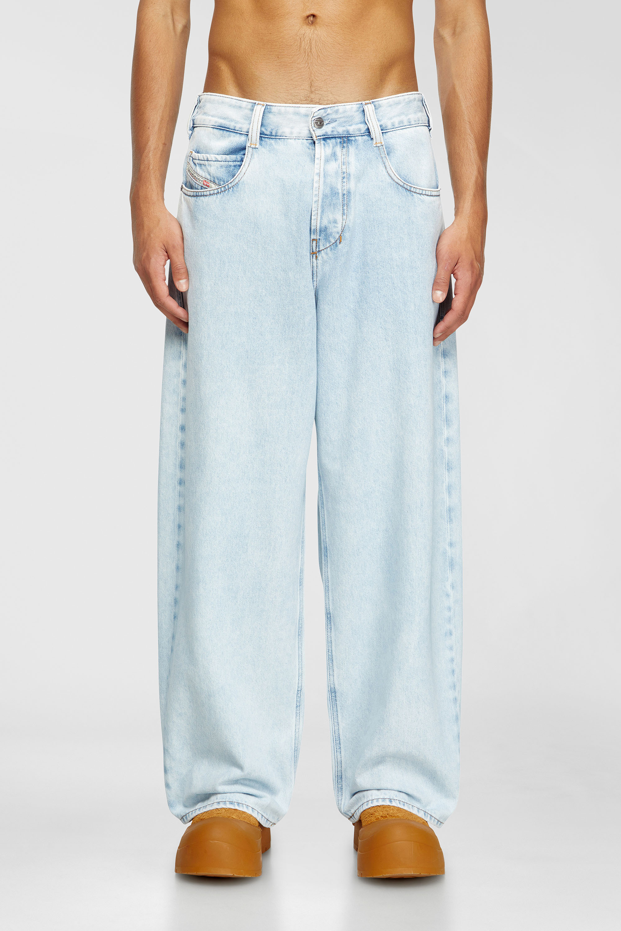 Diesel - Relaxed Jeans 1997 D-Enim-M 09M74 Unisex, Azul Claro - 1