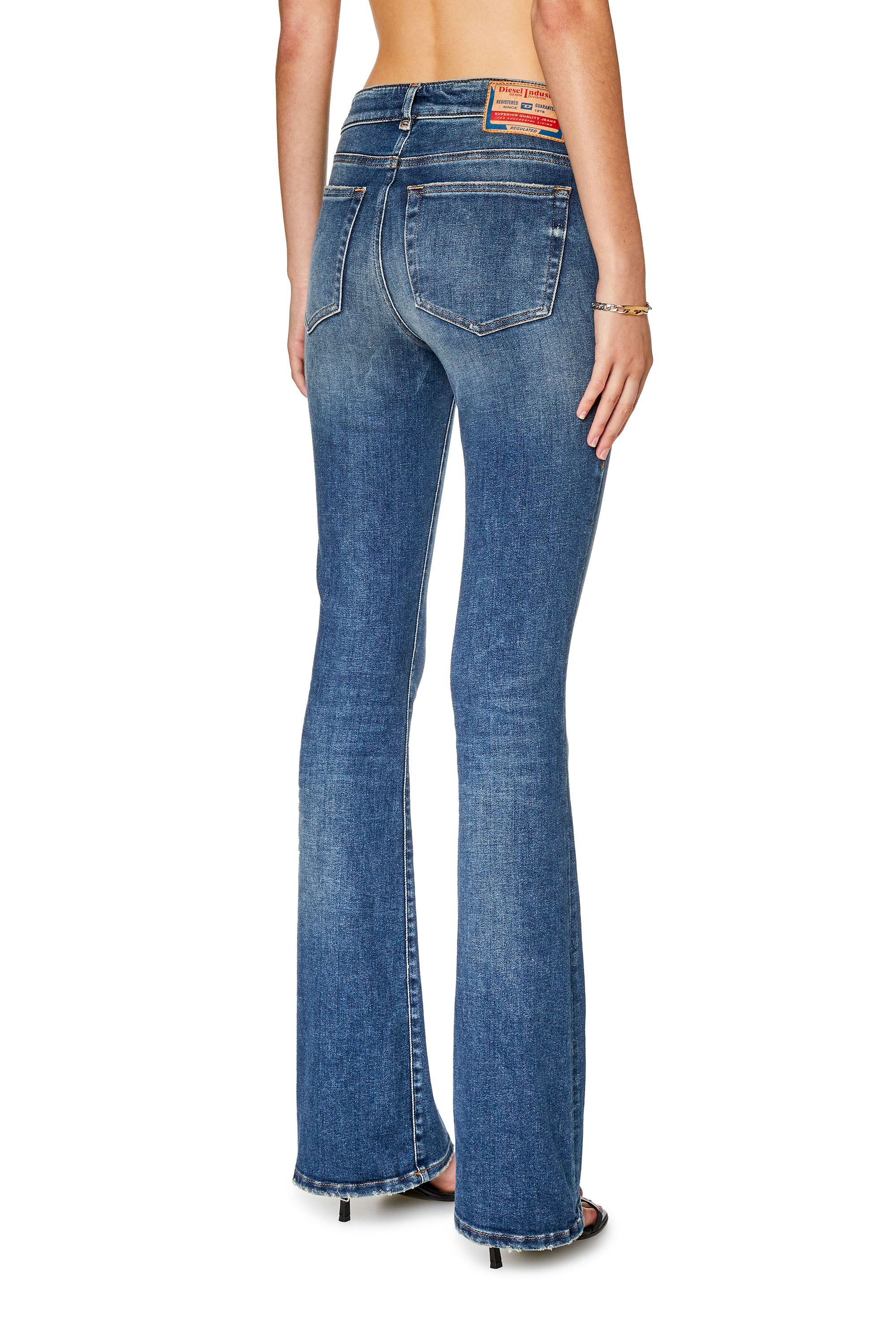 Diesel - Bootcut and Flare Jeans 1969 D-Ebbey 09G71, Azul Oscuro - Image 4