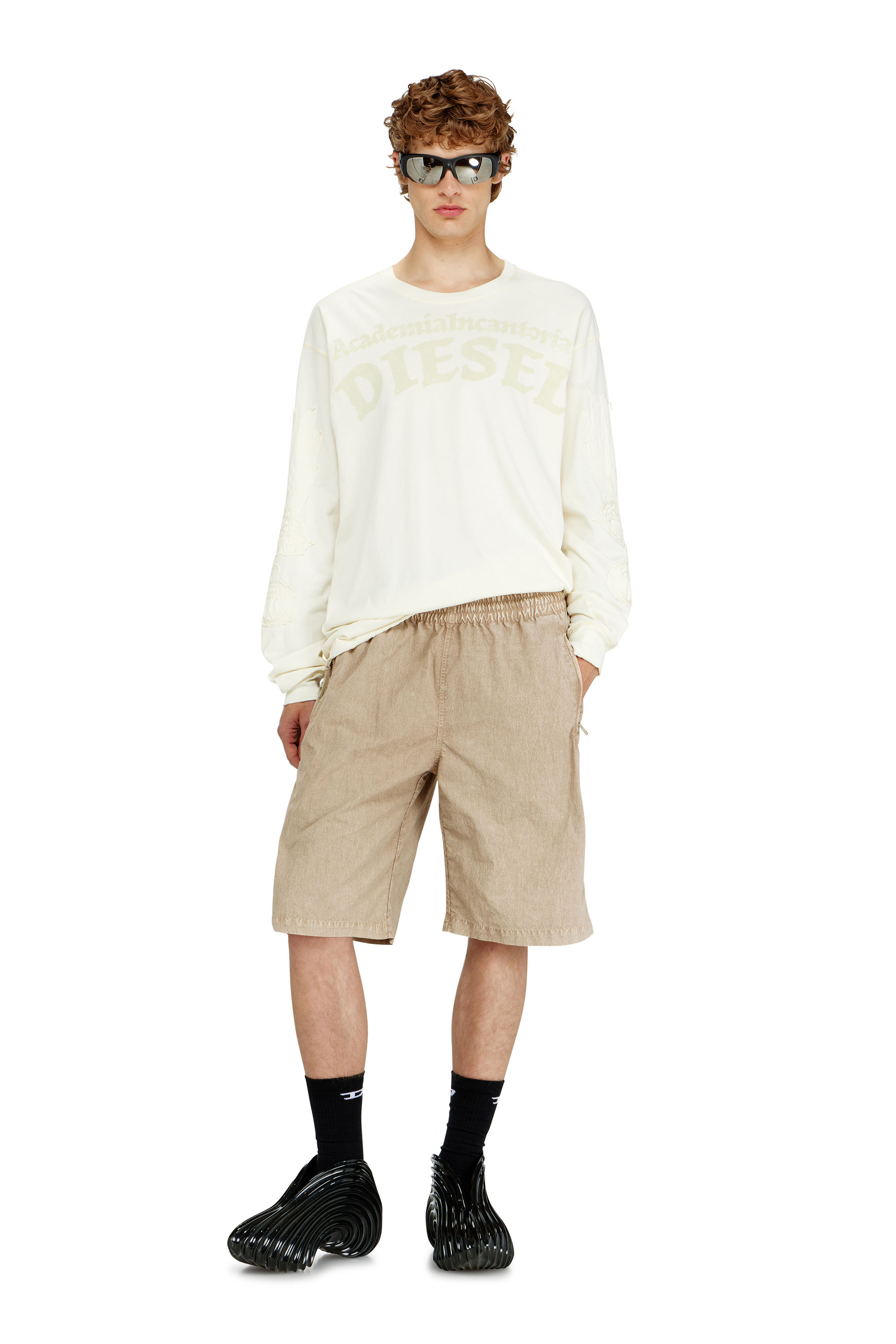 Diesel - P-THECK-SHORT-PLBH, Shorts de nylon tratado Hombre in Beige - 1