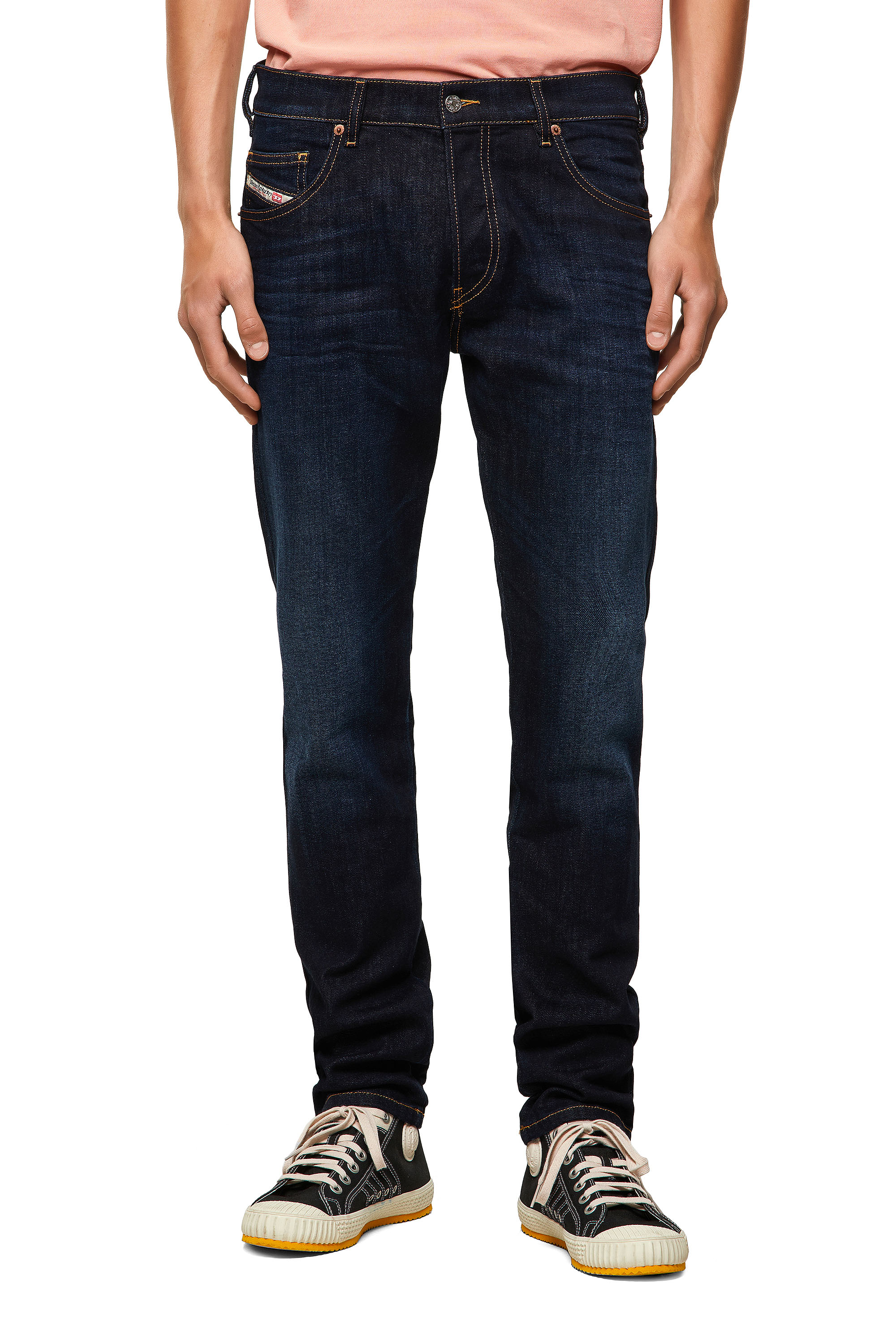 Diesel - D-Yennox 009ZS Tapered Jeans, Azul Oscuro - Image 1