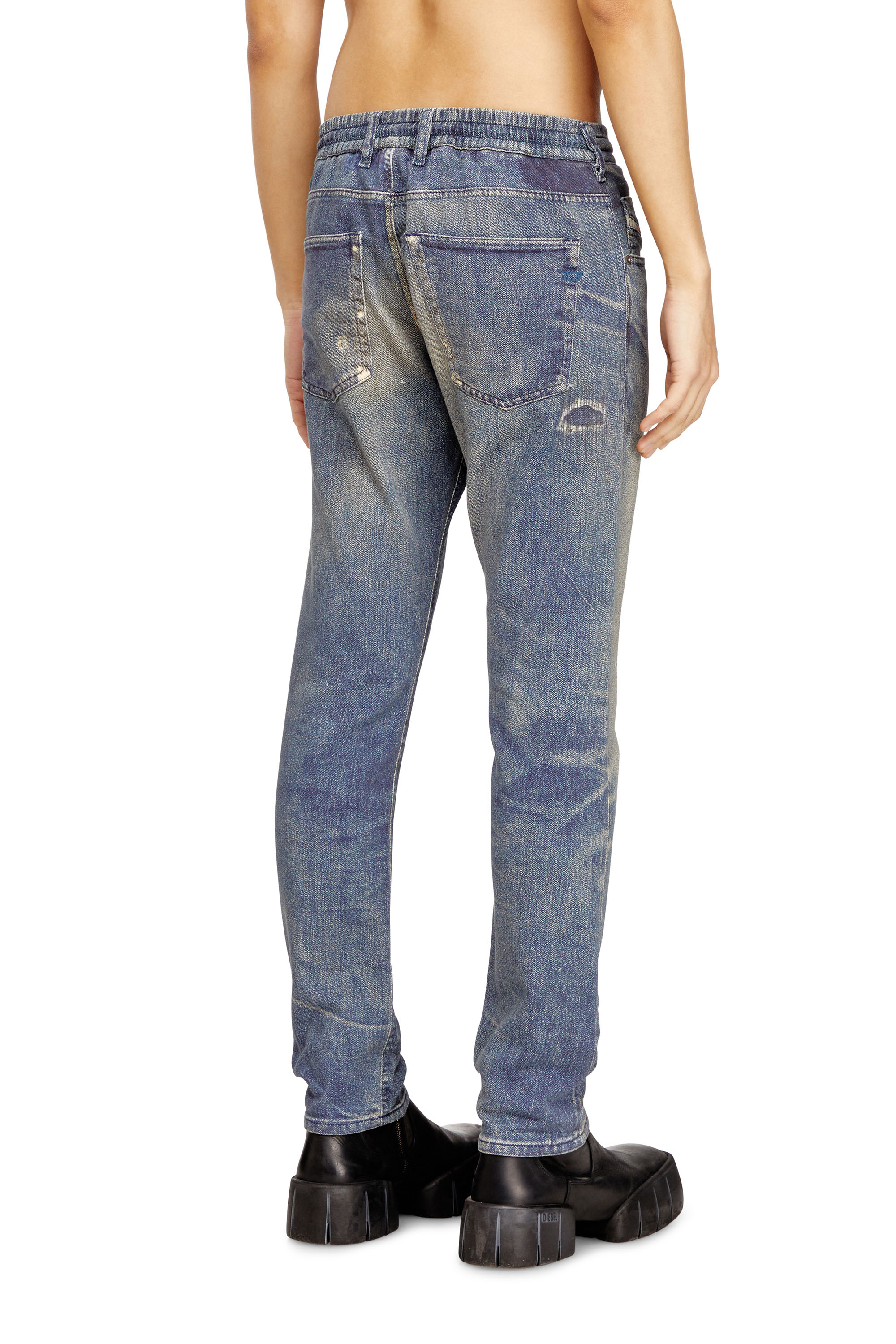 Diesel - Regular 2032 D-Krooley Joggjeans&reg; 068UT Hombre, Azul medio - 4