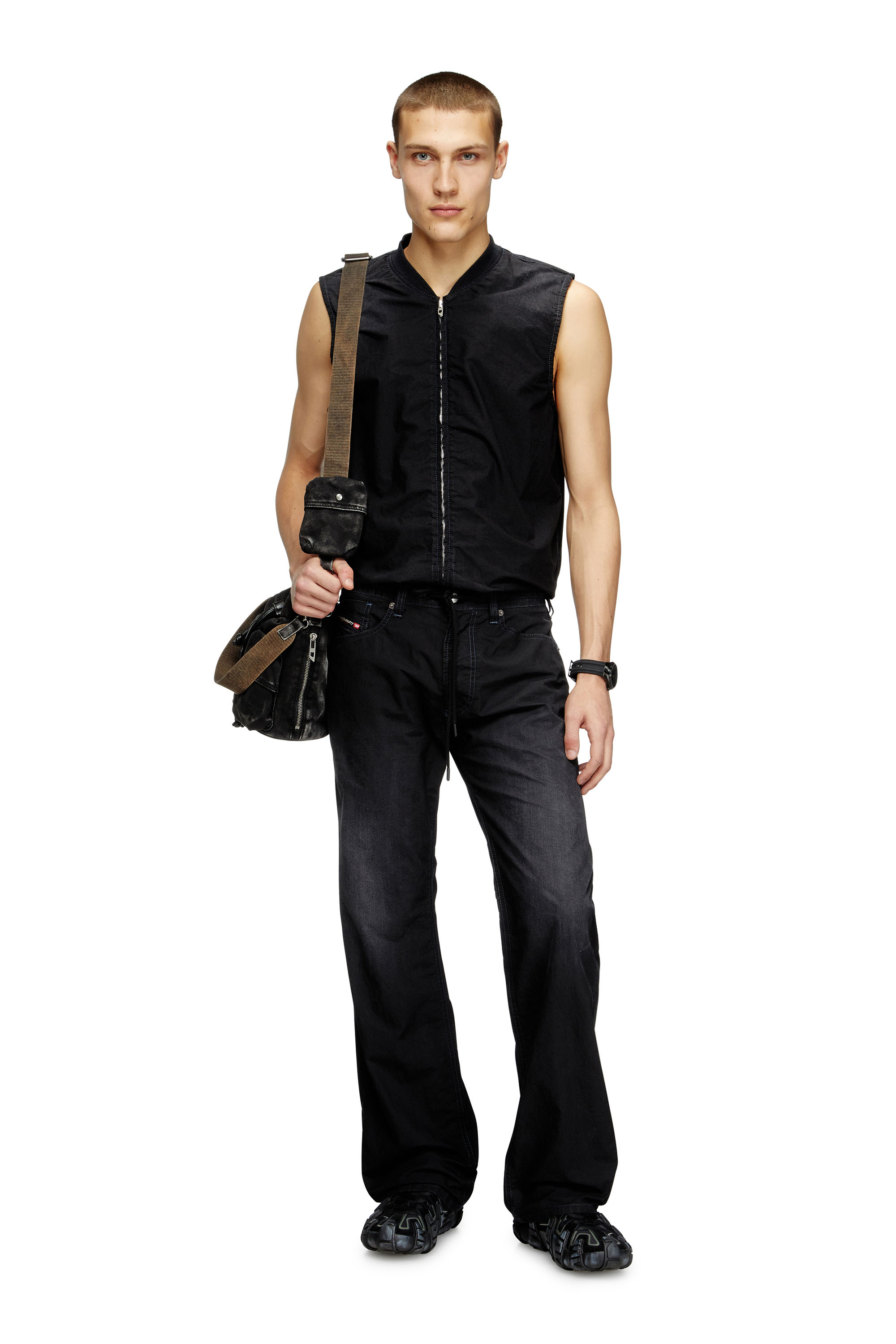 Diesel - D-SUND-D-N JOGG, Chaleco sin mangas en tejido técnico JoggJeans Unisex in Negro - 2