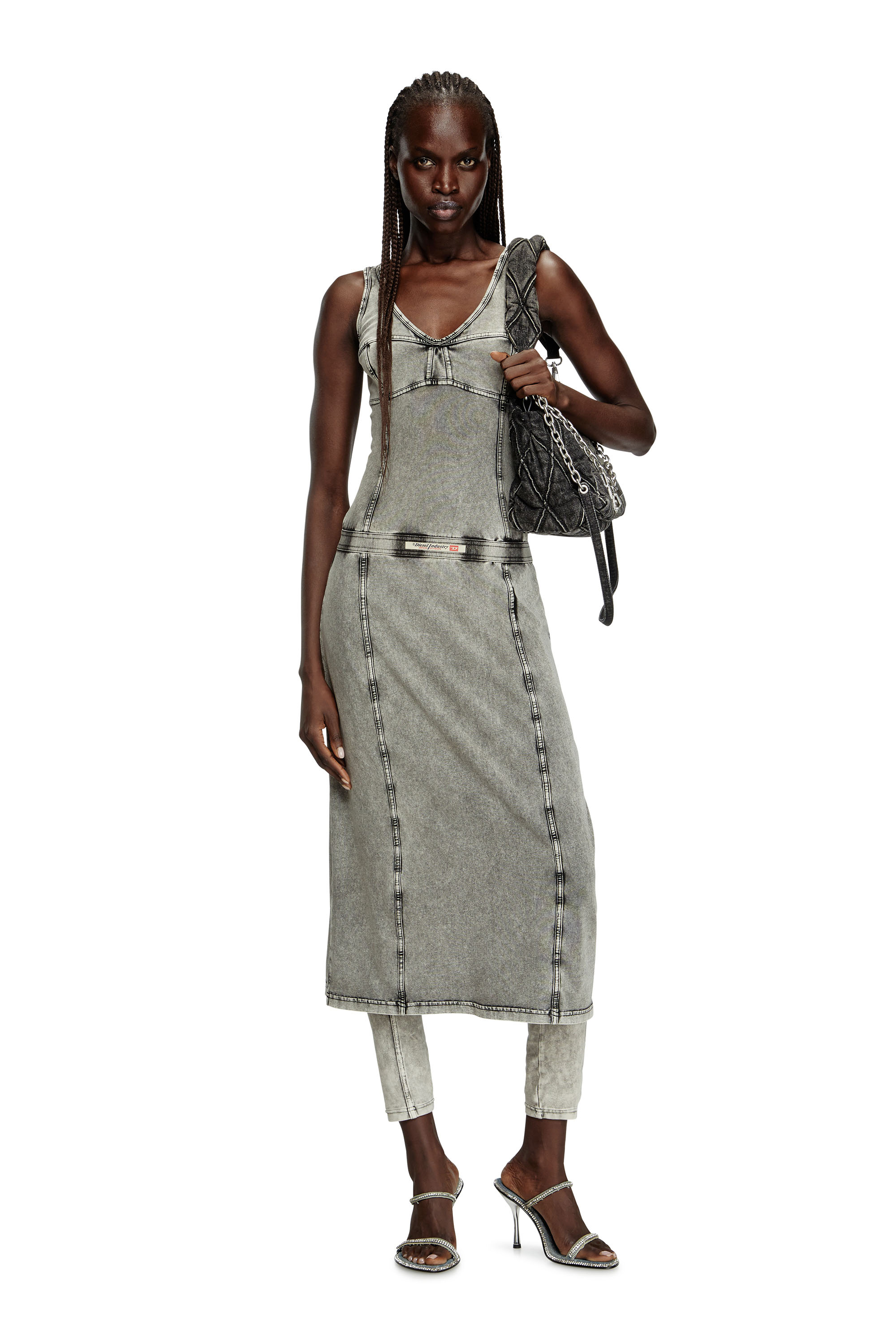 Diesel - D-INNY, Vestido midi sin mangas con efecto denim Mujer in Gris - 3