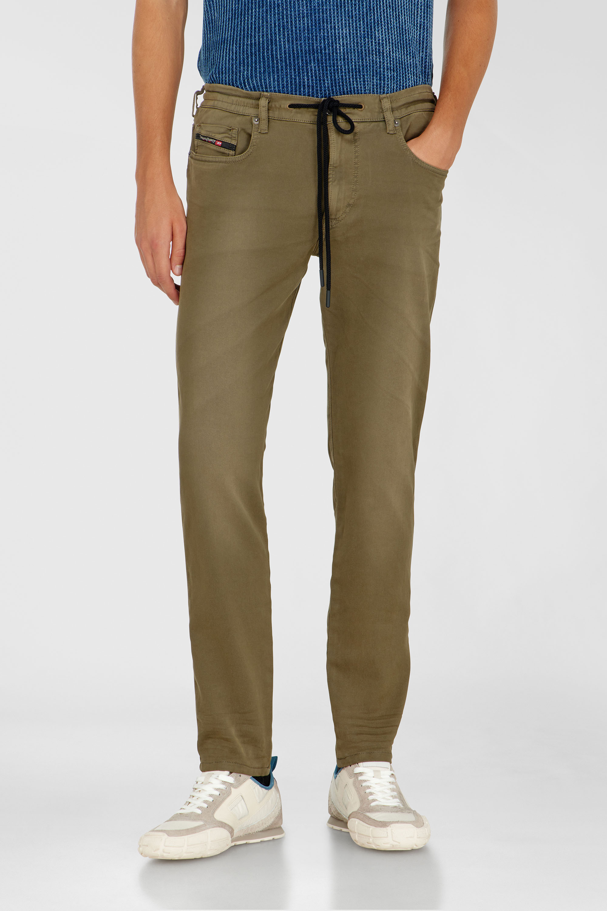 Diesel - Slim 2062 D-Strukt Joggjeans&reg; 0670M Hombre, Verde - 1