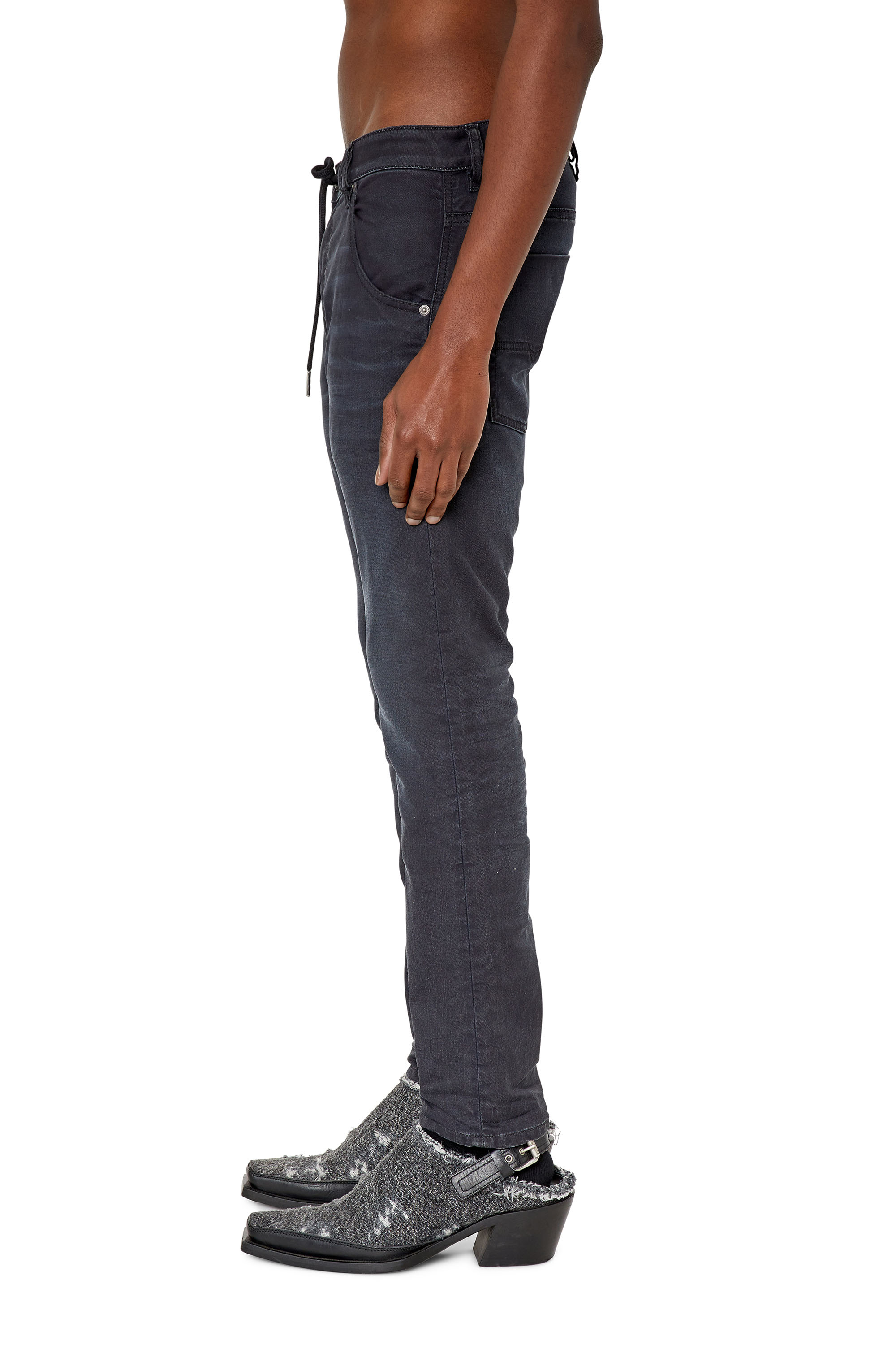 Diesel - Krooley JoggJeans® 068CQ Tapered, Negro/Gris oscuro - Image 4