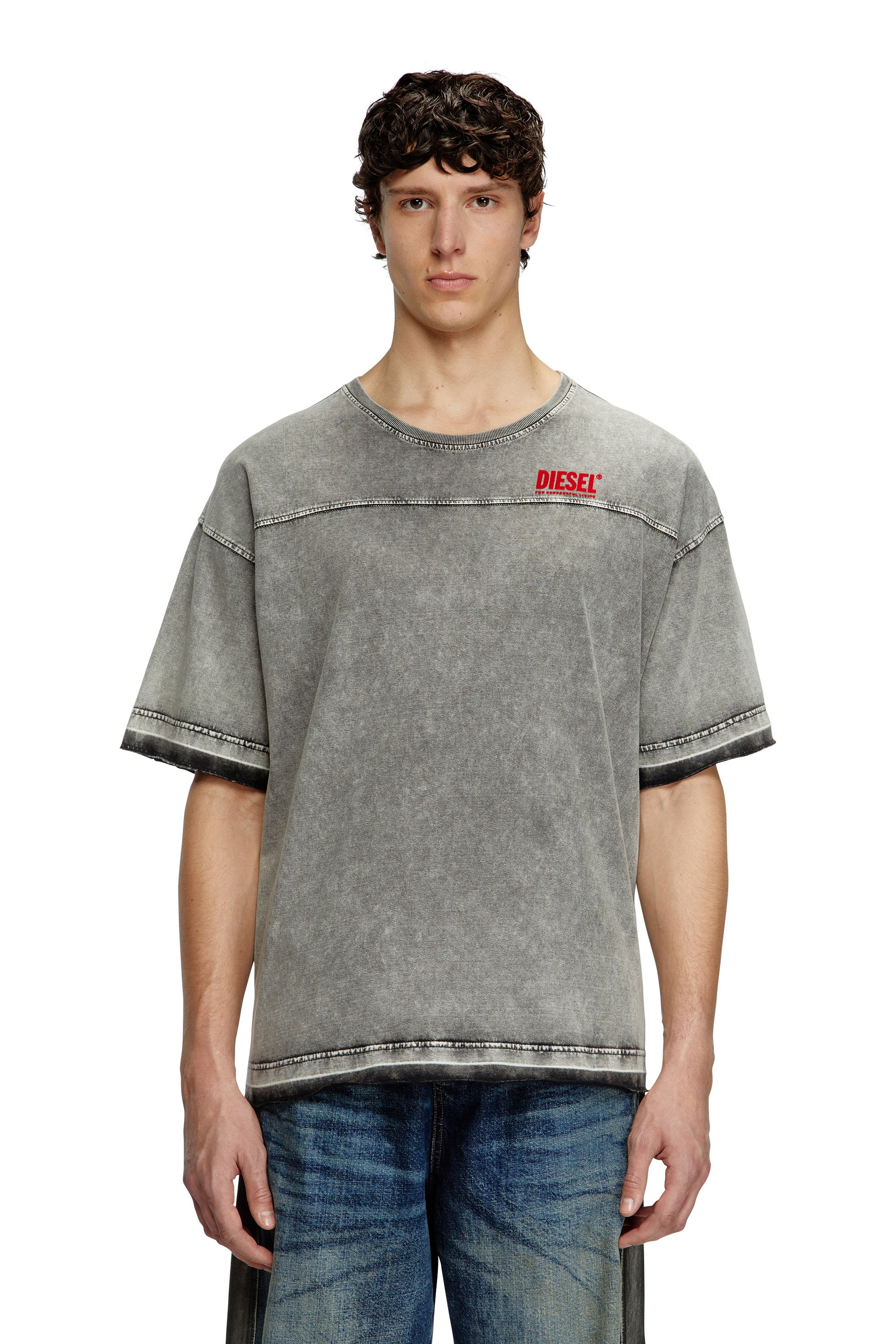 Diesel - T-HOXT, Camiseta con apariencia denim y dobladillos sueltos Hombre in Gris - 1