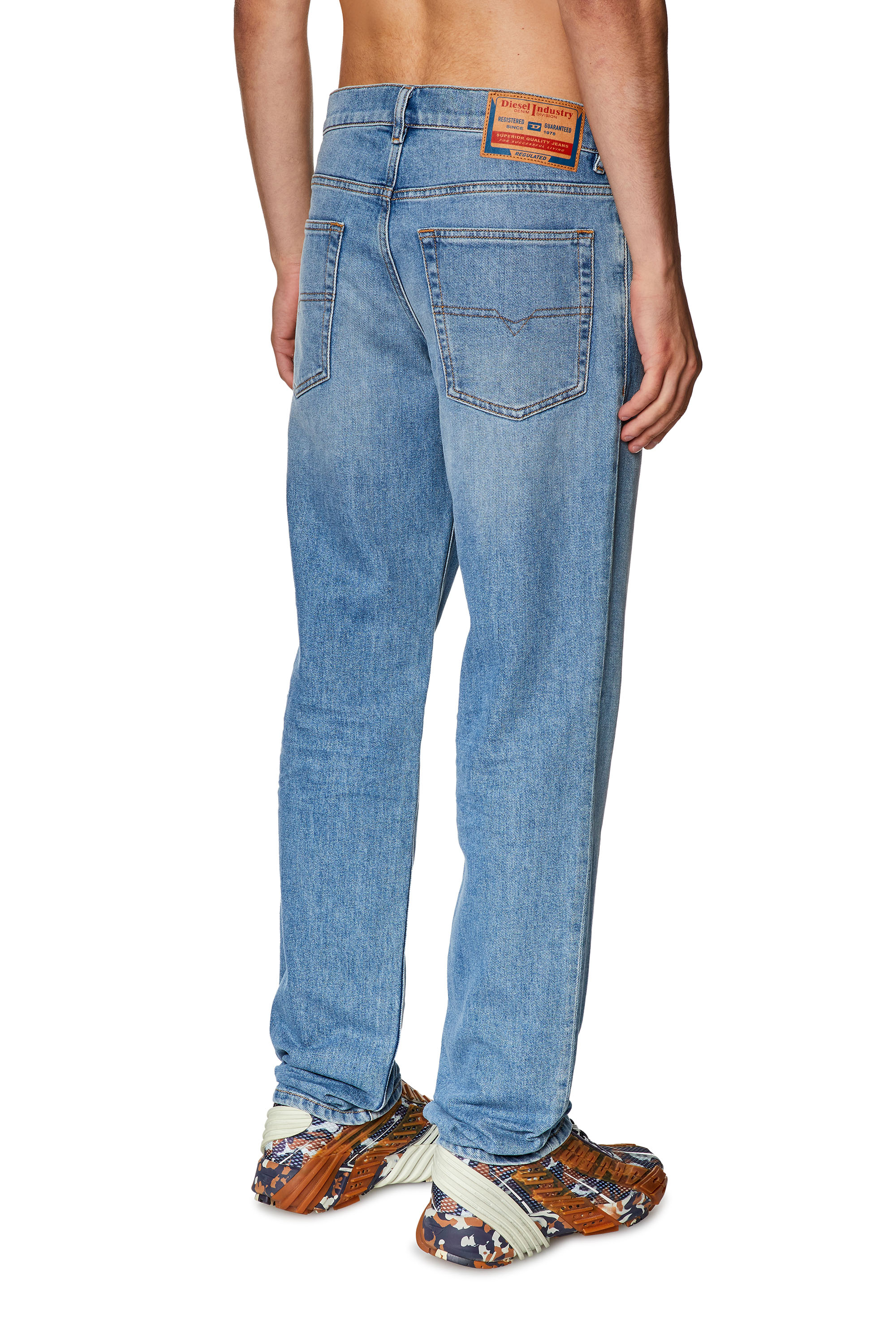 Diesel - Tapered Jeans 2023 D-Finitive 09F81, Azul medio - Image 2
