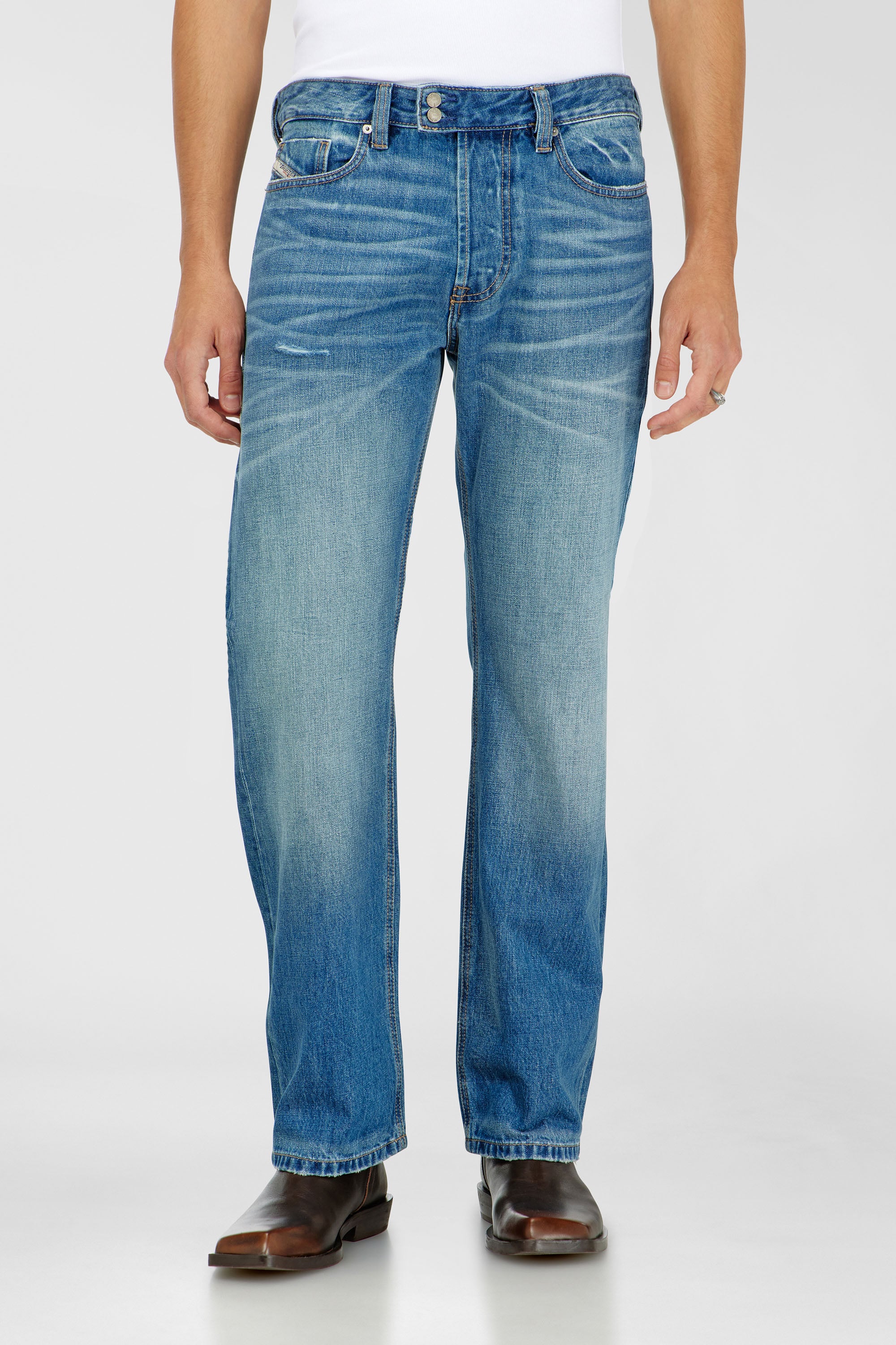 Diesel - Relaxed Jeans 1980 D-Eeper 0DLDC Hombre, Azul medio - 1
