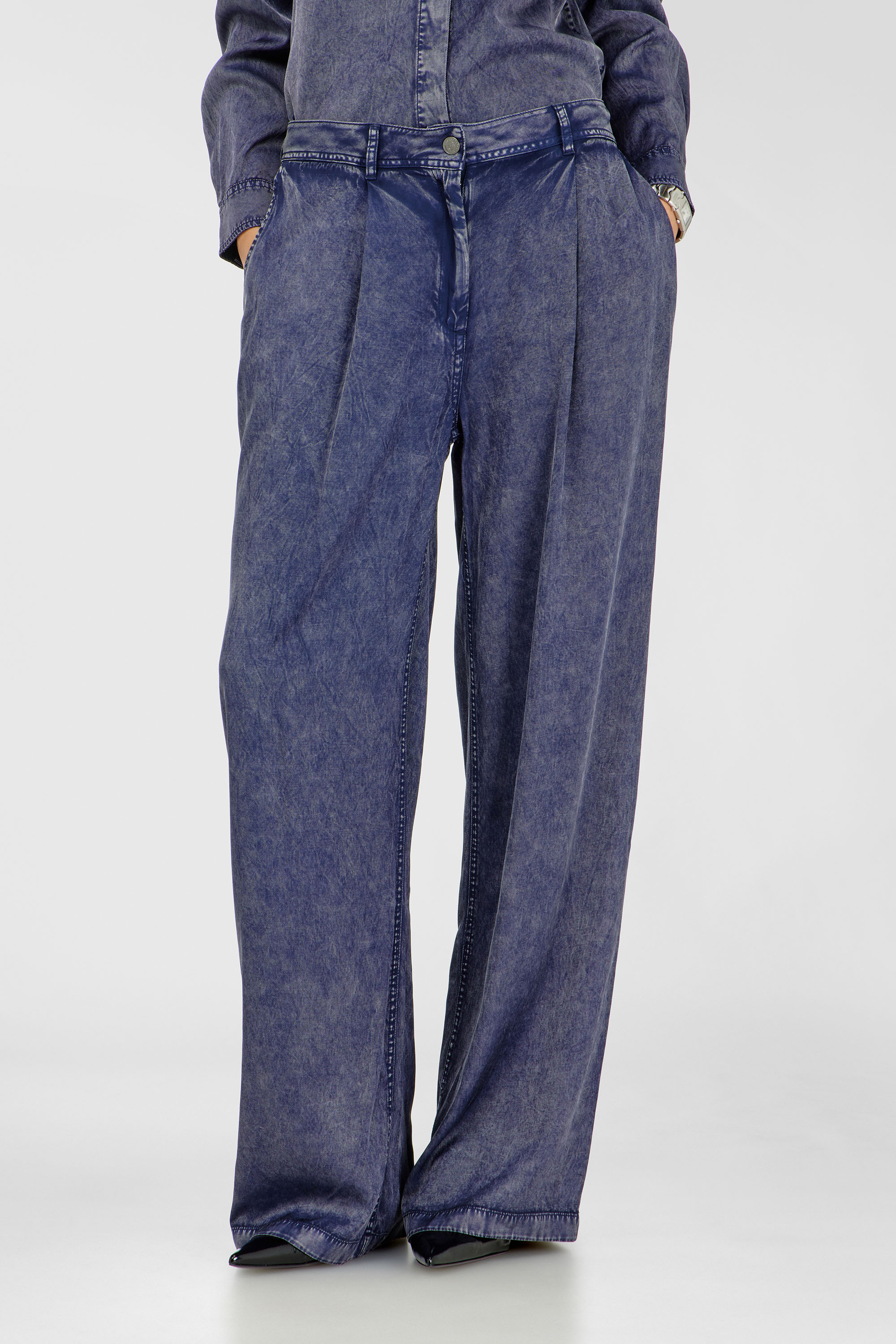 Diesel - P-AUSTINE, Pantal&oacute;n wide leg de viscosa efecto denim Mujer in Azul marino - 1