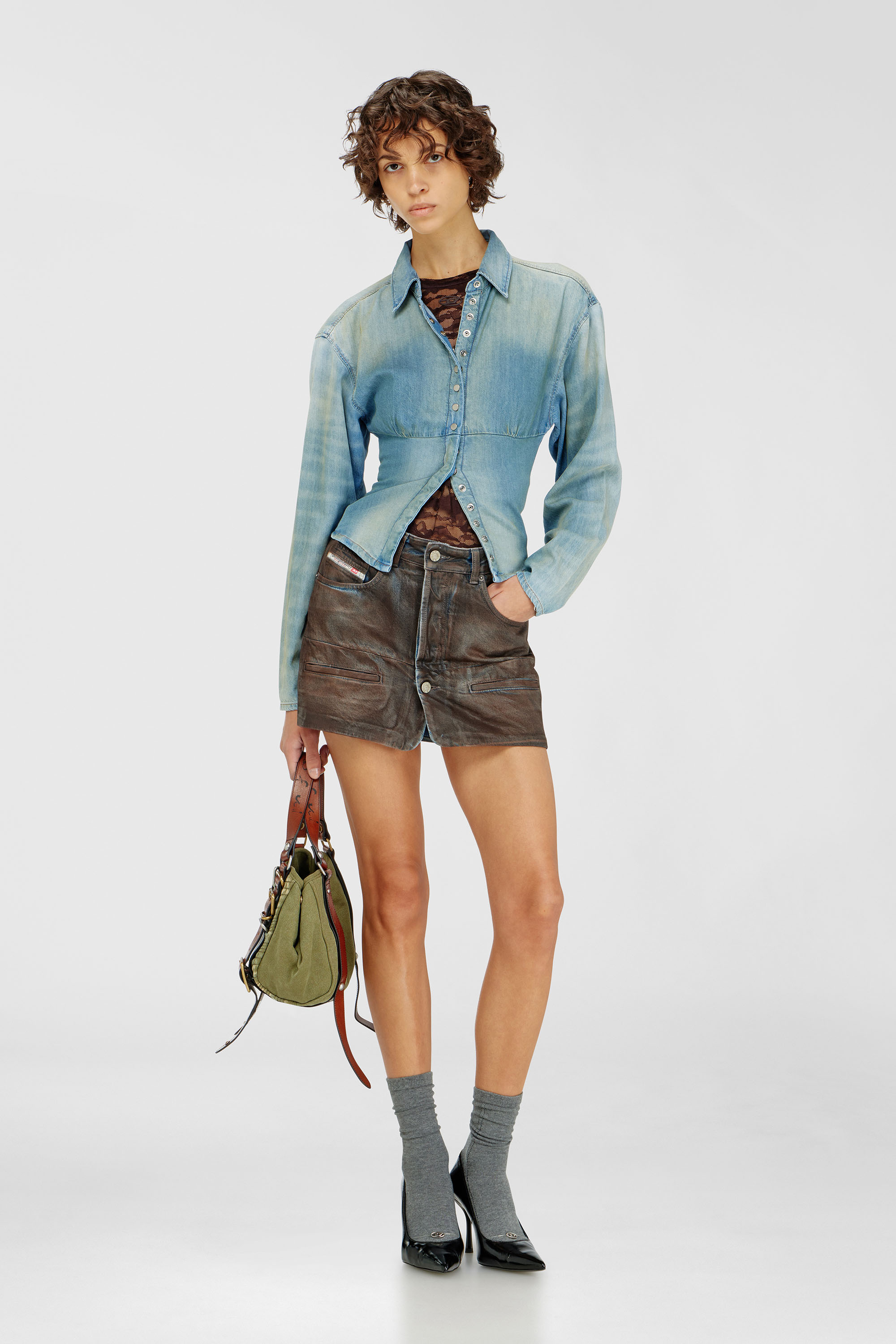 Diesel - DE-VIOLI-S1, Camisa vaquera con dise&ntilde;o seccionado Mujer in Azul marino - 1