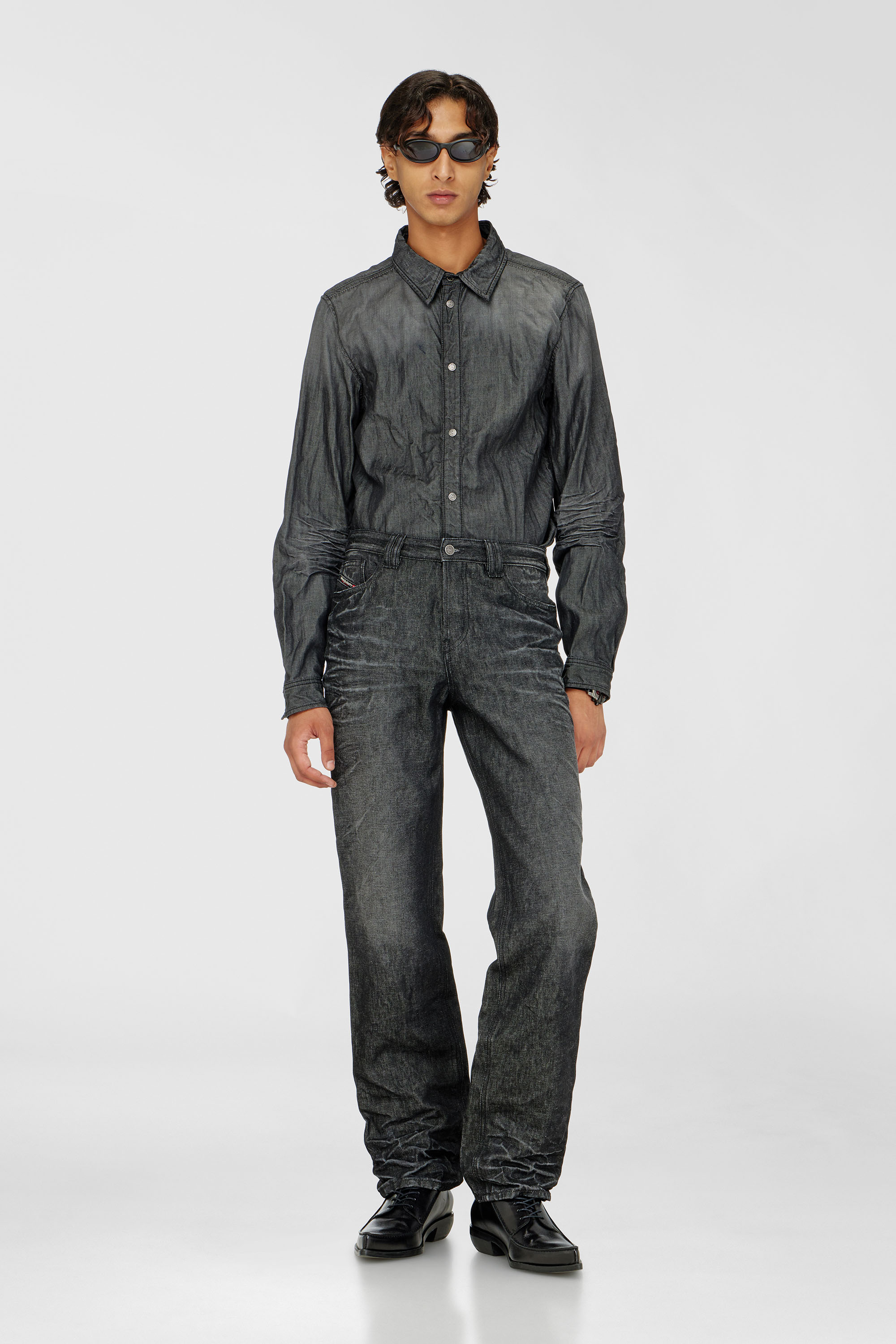 Diesel - D-SYNAR-FSJ2, Camisa de denim arrugado Hombre in Gris - 2