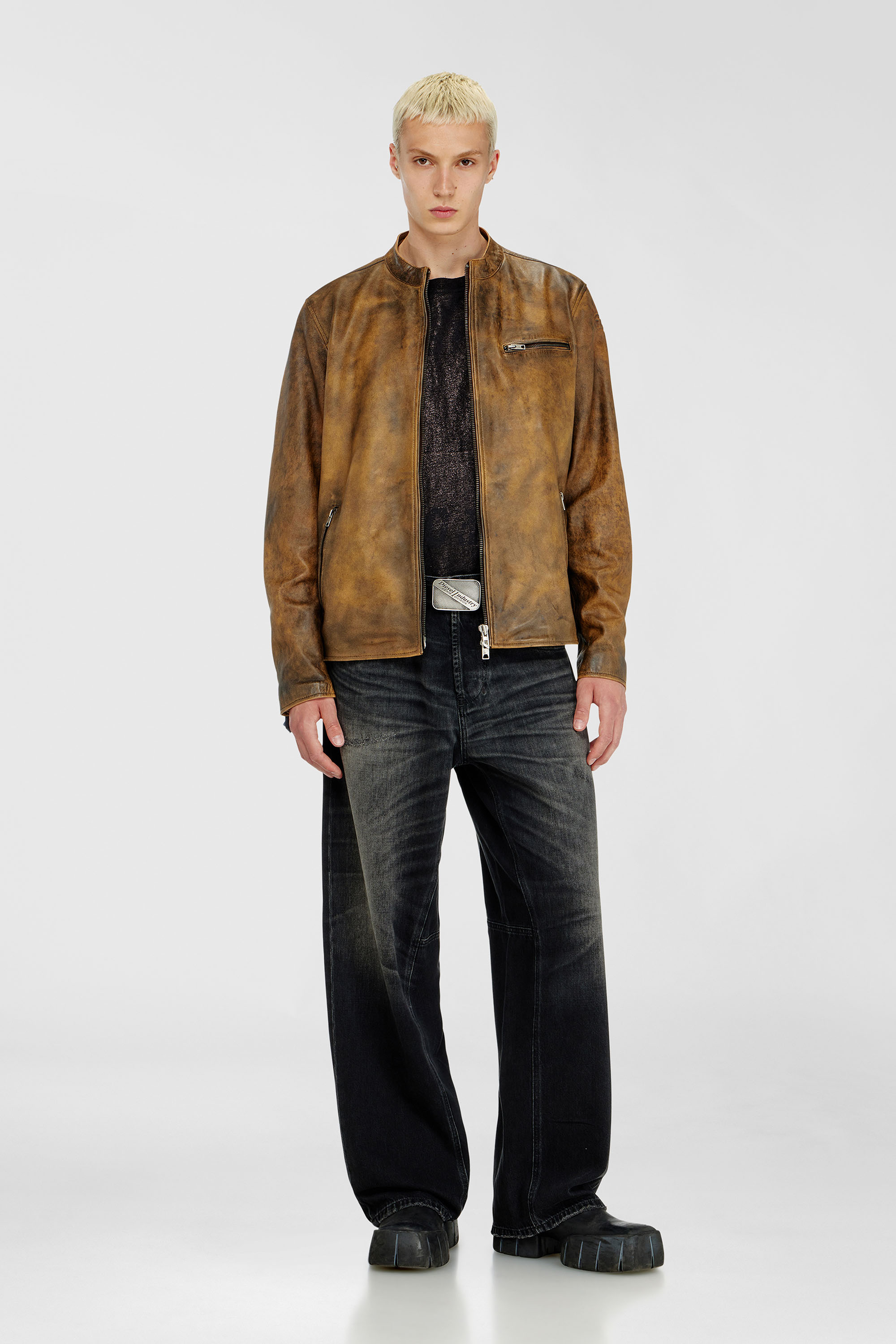 Diesel - L-ZAD-KNCZ, Chaqueta biker de piel tratada Hombre in Marr&oacute;n - 2