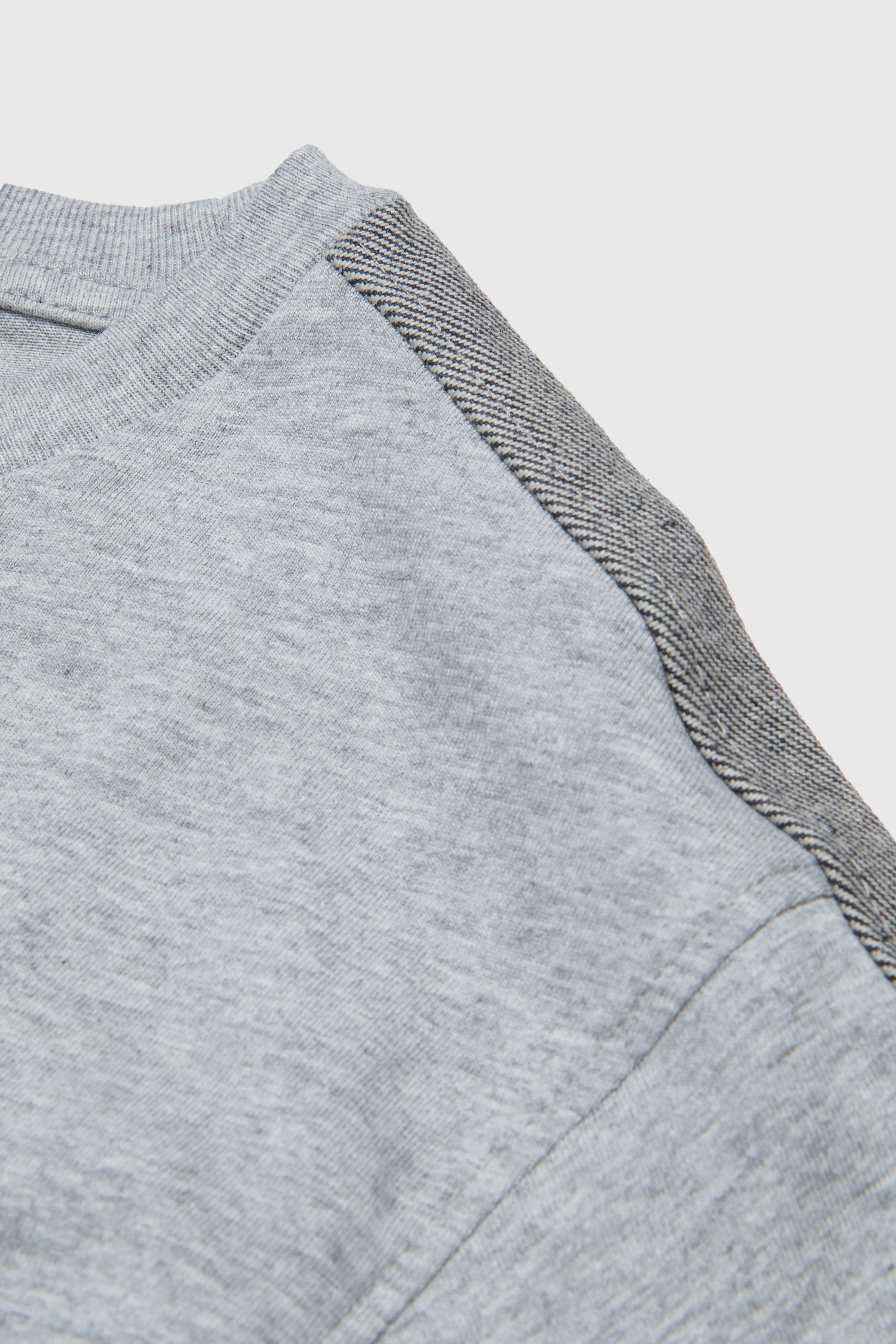 Diesel - TEAN OVER, Camiseta de manga larga con logo y bandas en contraste Hombre in Gris - 4