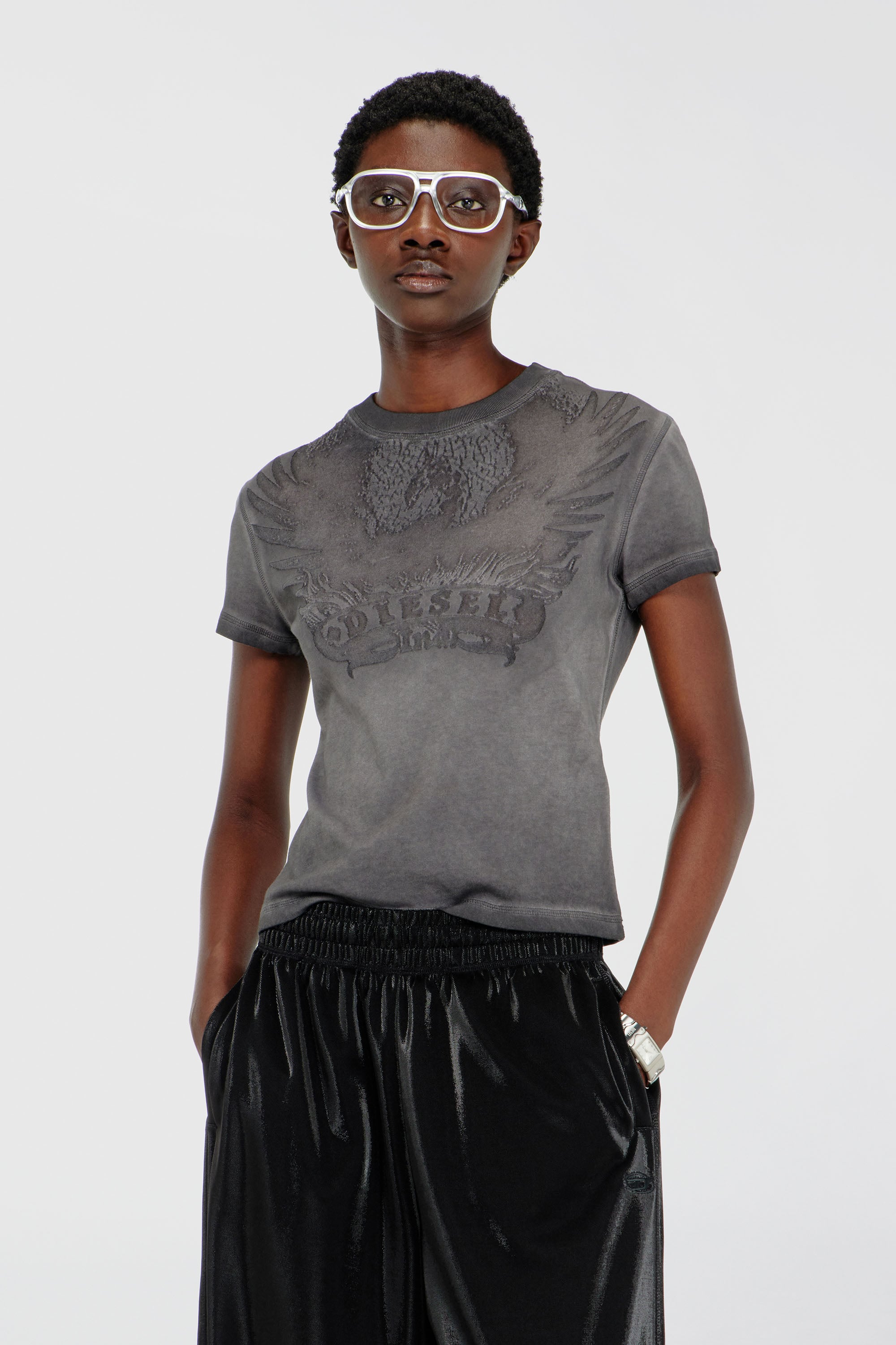 Diesel - T-ILA-AA7, Camiseta slim con d&eacute;vor&eacute; Phoenix Mujer in Gris - 1