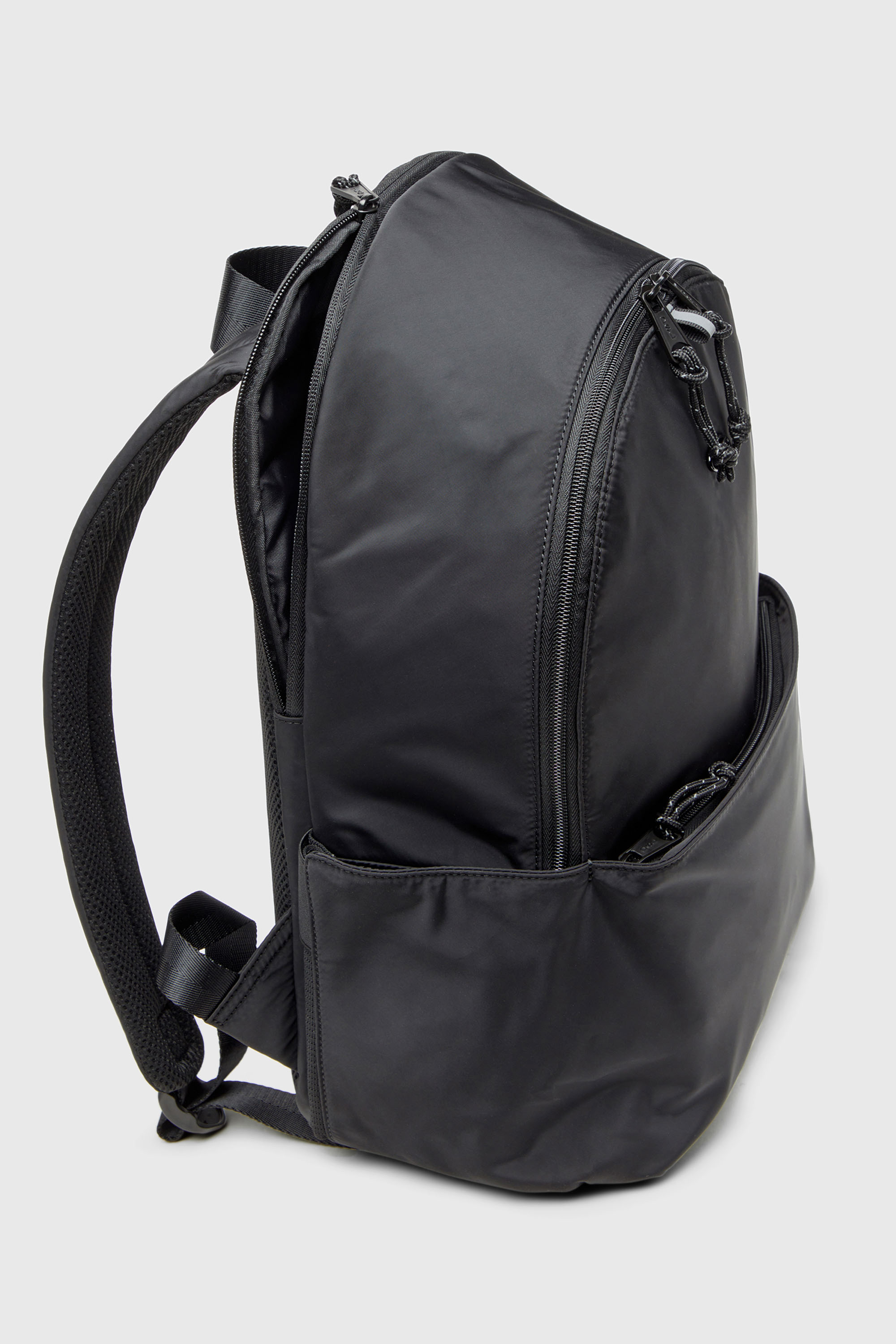 Diesel - D-PACK BACKPACK X, D-Pack-Mochila de tejido con un toque de sat&eacute;n Hombre in Negro - 6