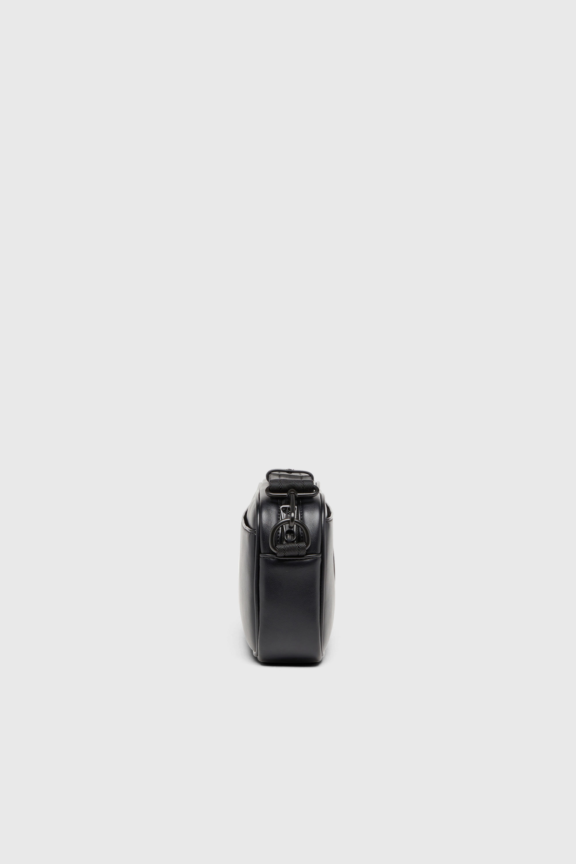 Diesel - HOLI-D CAMERA BAG, Holi-D-Bolso tipo c&aacute;mara de neopreno y poliuretano Hombre in Negro - 4