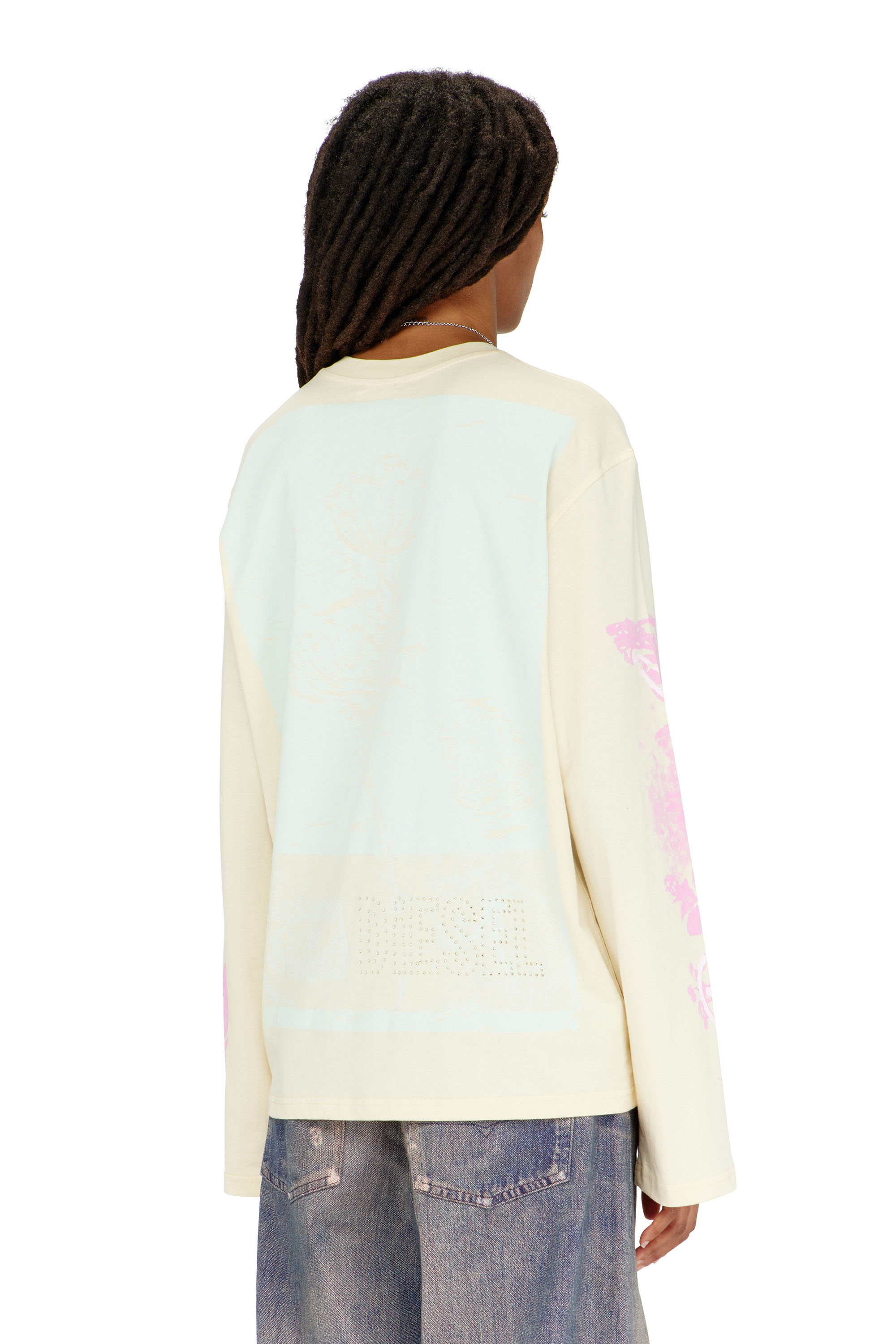 Diesel - T-HILARY-LS-AA3, Camiseta de manga larga con estampados gr&aacute;ficos y cristales Mujer in Blanco - 4