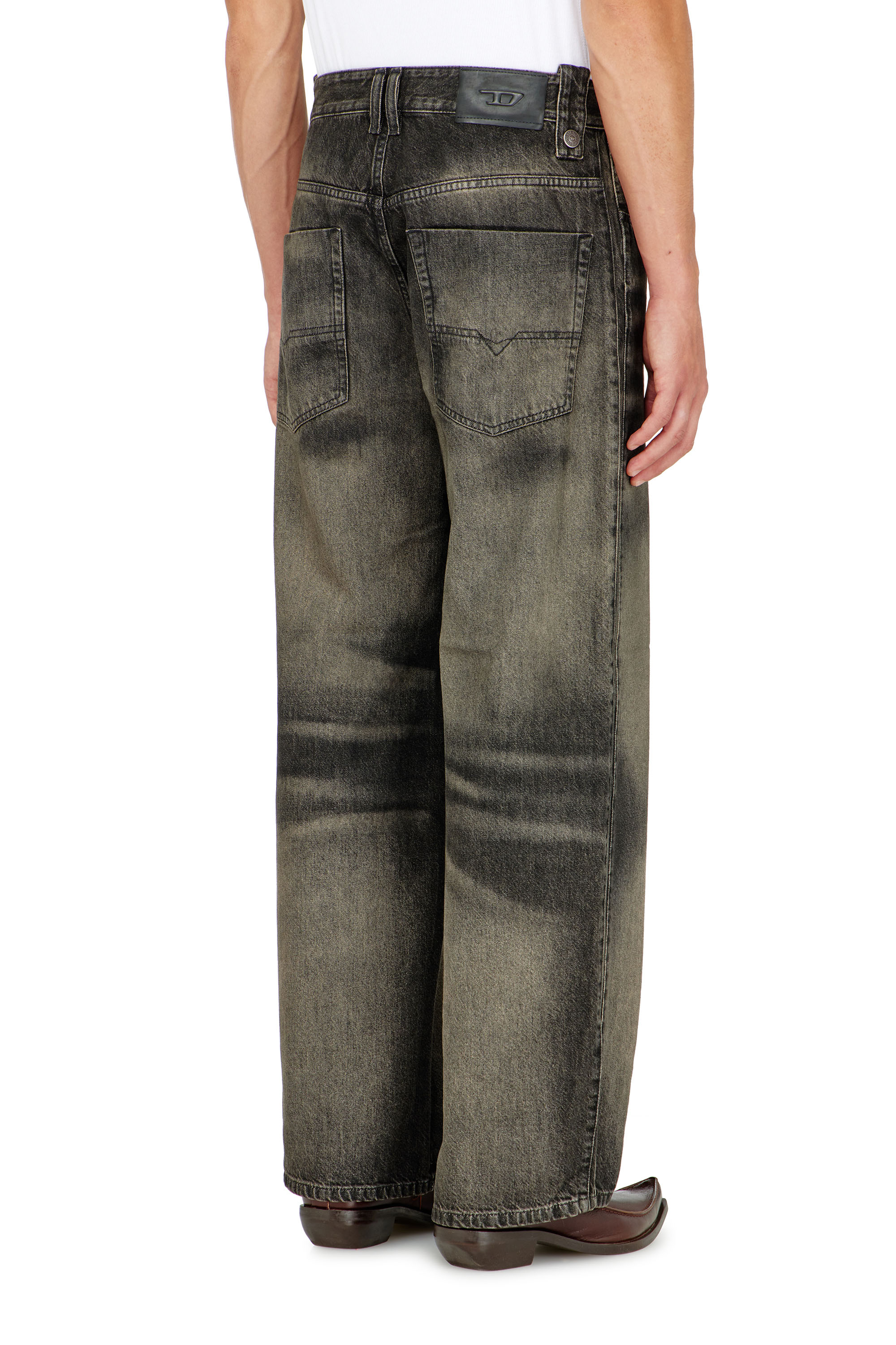 Diesel - Relaxed Jeans 1982 D-Hakou 09R33 Unisex, Negro/Gris oscuro - 5
