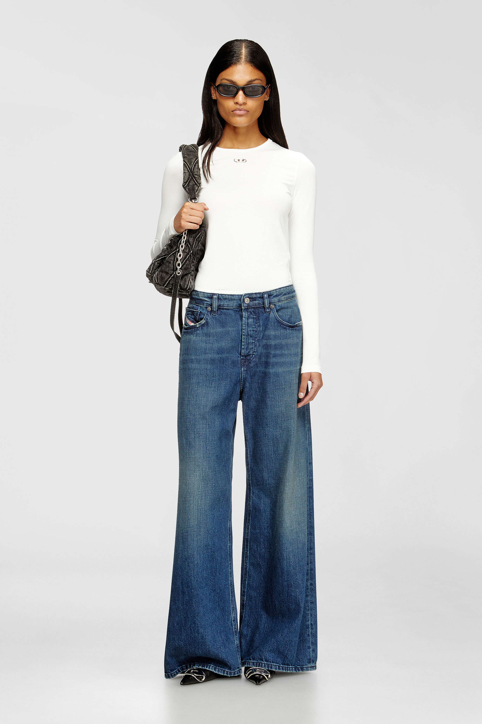 Diesel - T-UNCUTIESLONG-LS-OD, Jersey de algod&oacute;n con logotipo Oval D Mujer in Blanco - 2