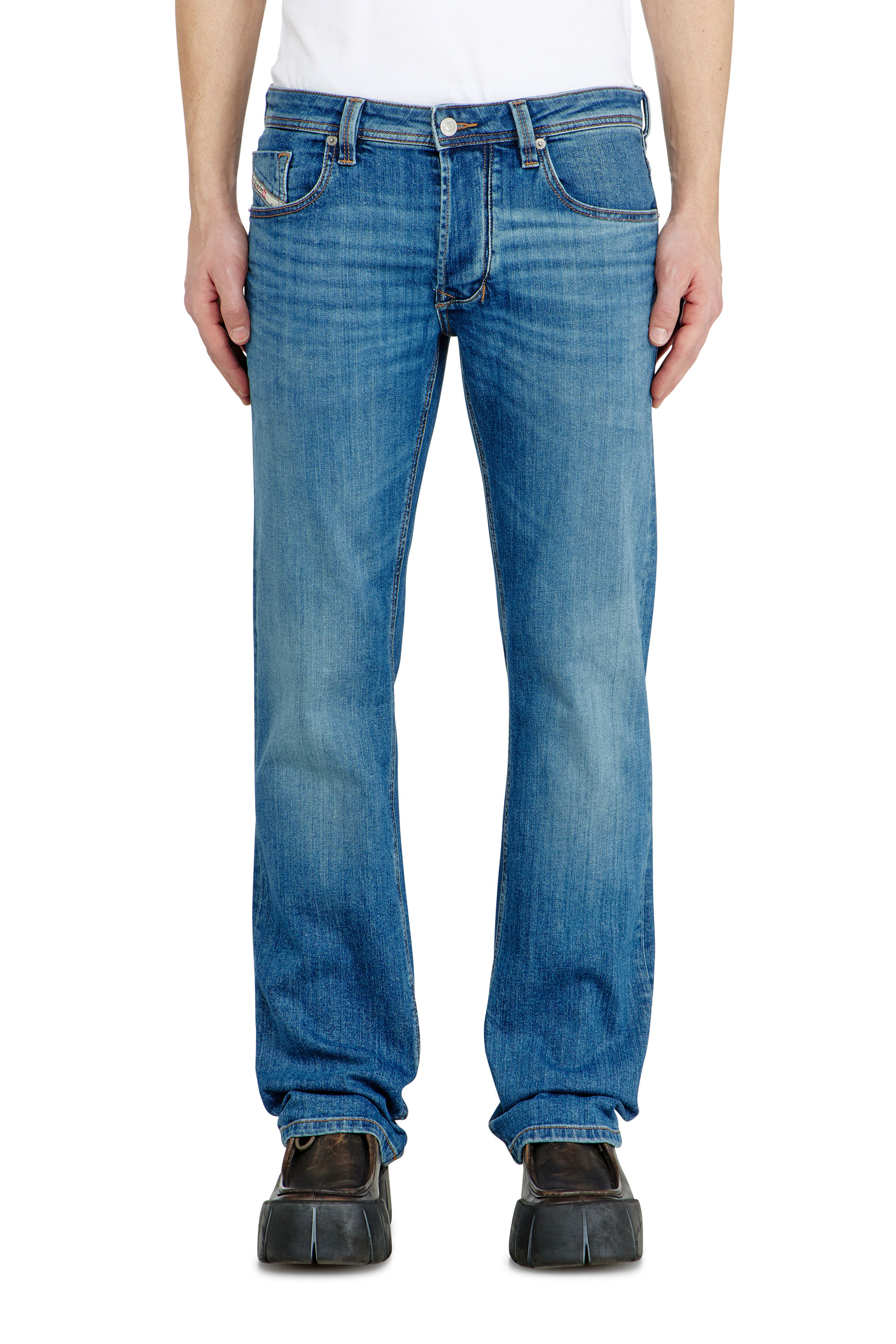 Diesel - Regular Jeans 1985 Larkee 0KIAL Hombre, Azul Claro - 1