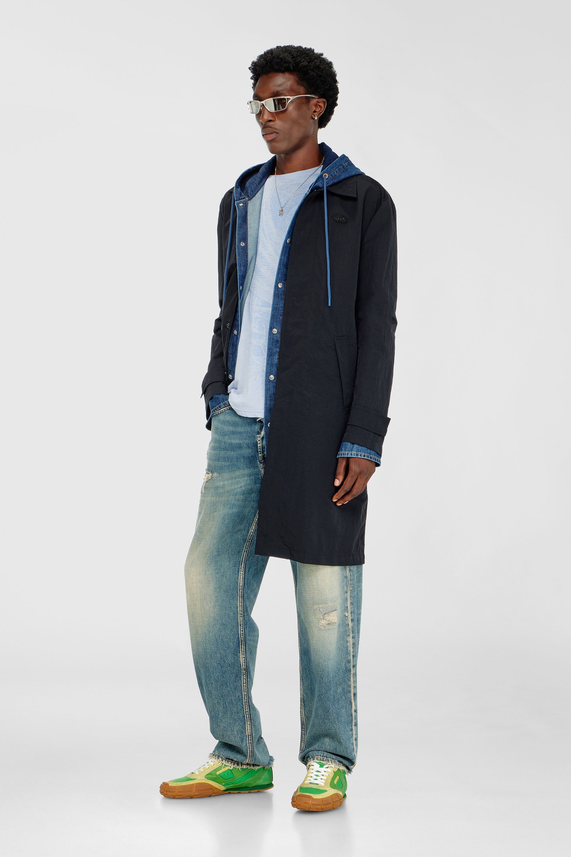 Diesel - J-BURHAT, Abrigo de nailon con acabado arrugado brillante Hombre in Negro - 1