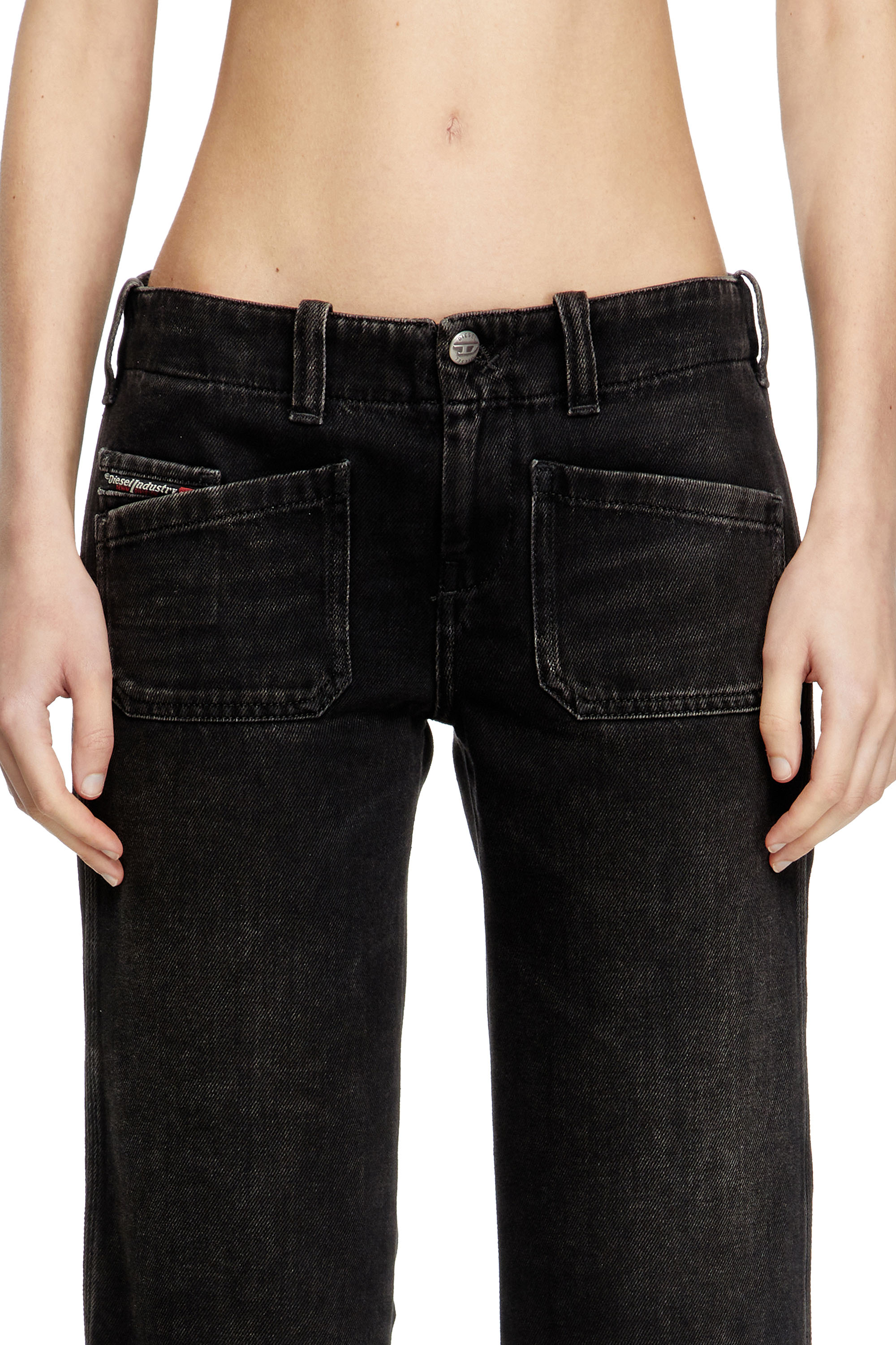 Diesel - DE-KEATE-SHORT, Pantalones cortos capri de denim Mujer in Negro - 5