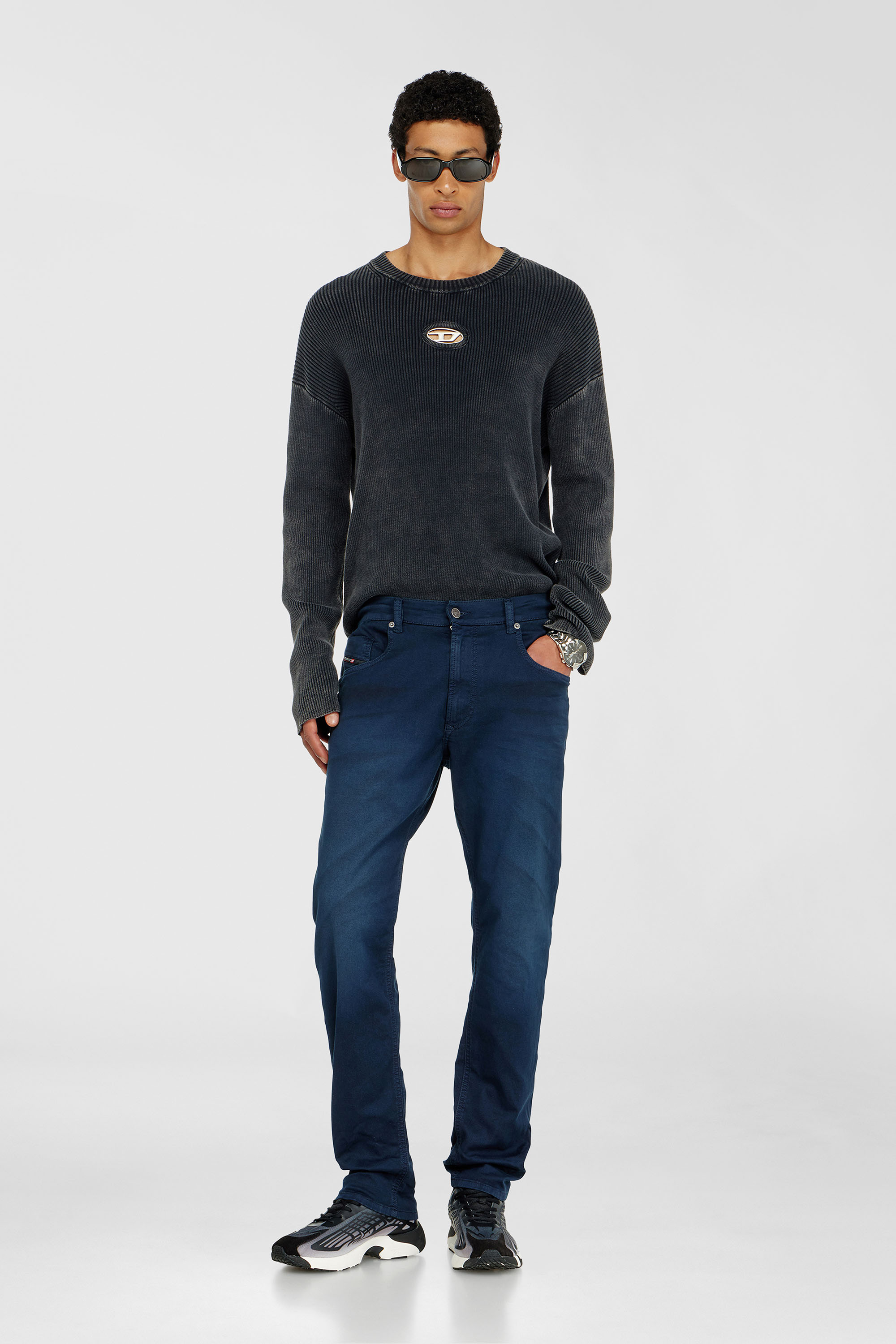 Diesel - Regular 2032 D-Krooley-BW Joggjeans&reg; 0670M Hombre, Azul Oscuro - 1