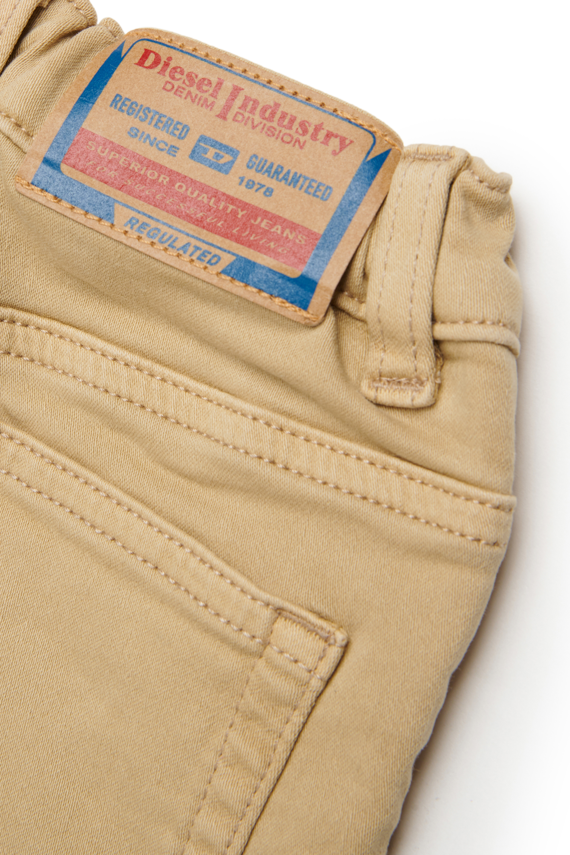 PGALLYB JJJ, Marrón Claro