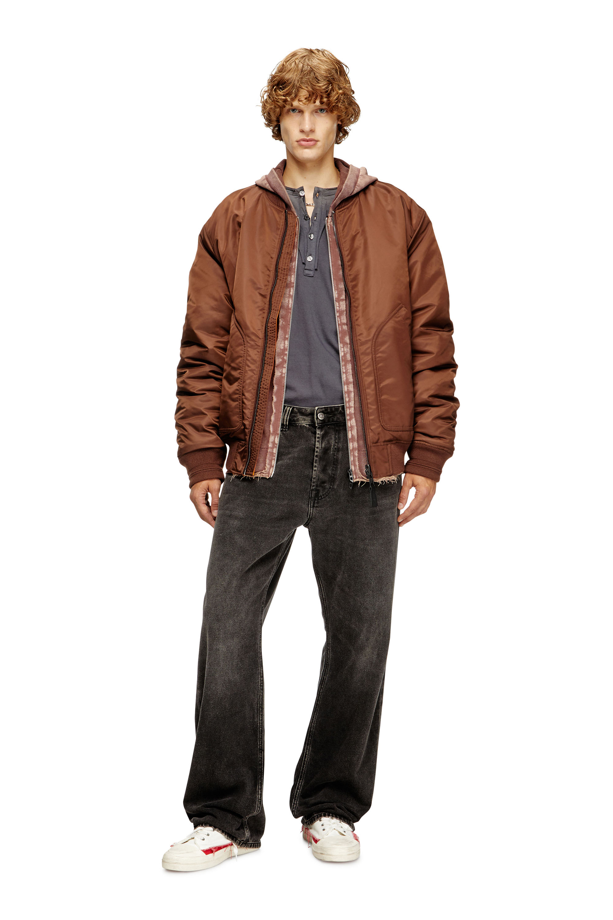 Diesel - J-HELD, Chaqueta bomber de nailon acolchado con Oval D Hombre in Marrón - 1