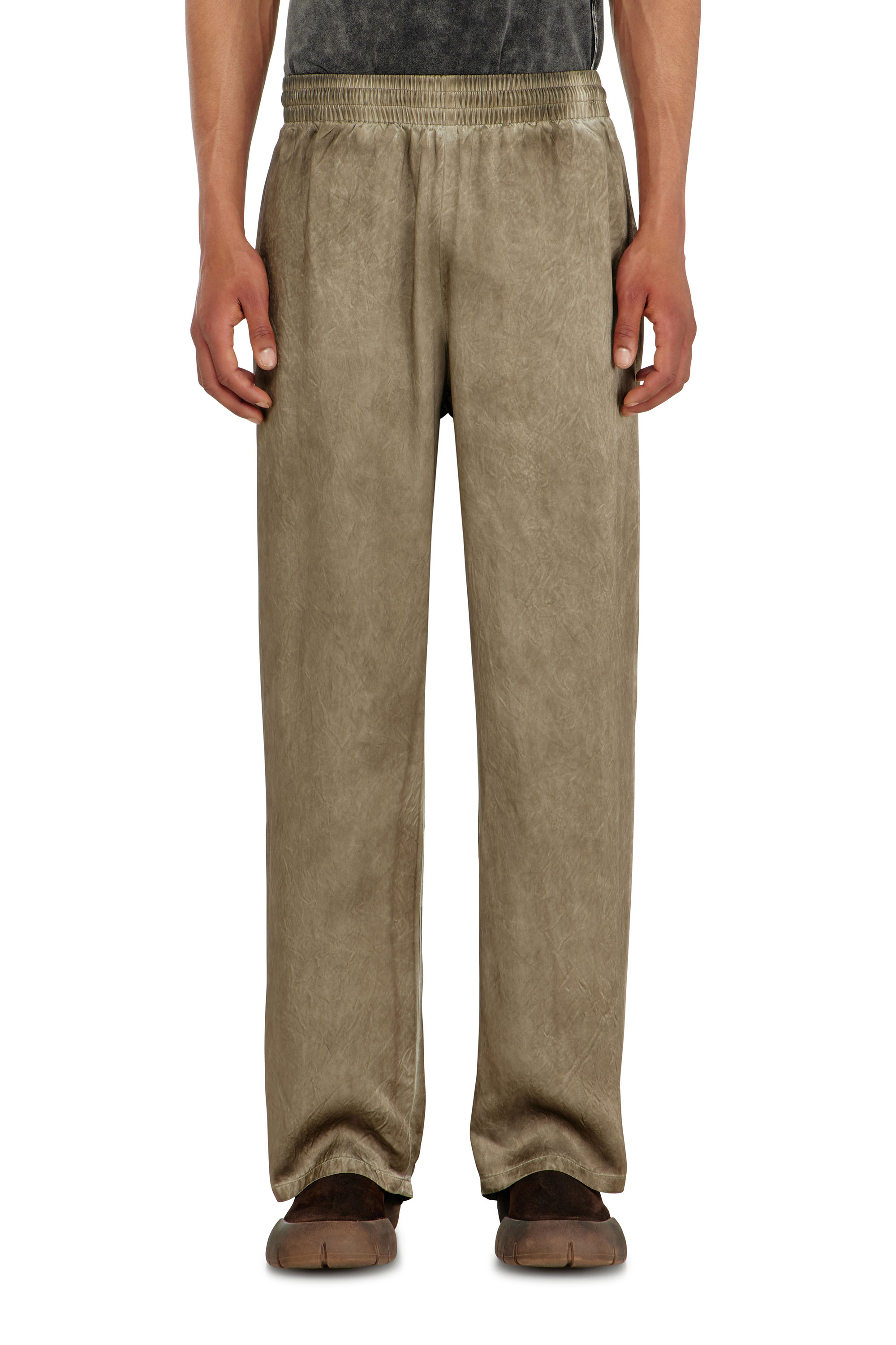 Diesel - P-THECK-AGCT, Pantalones de sat&eacute;n arrugado Hombre in Marr&oacute;n - 2