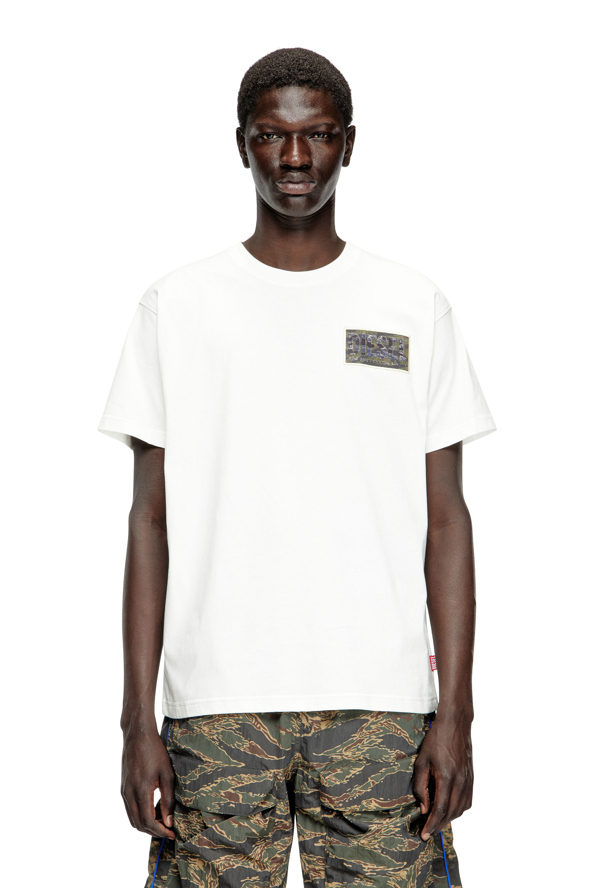 Diesel - T-NORM-T3, Camiseta con parche del logotipo de camuflaje Hombre in ToBeDefined - 1