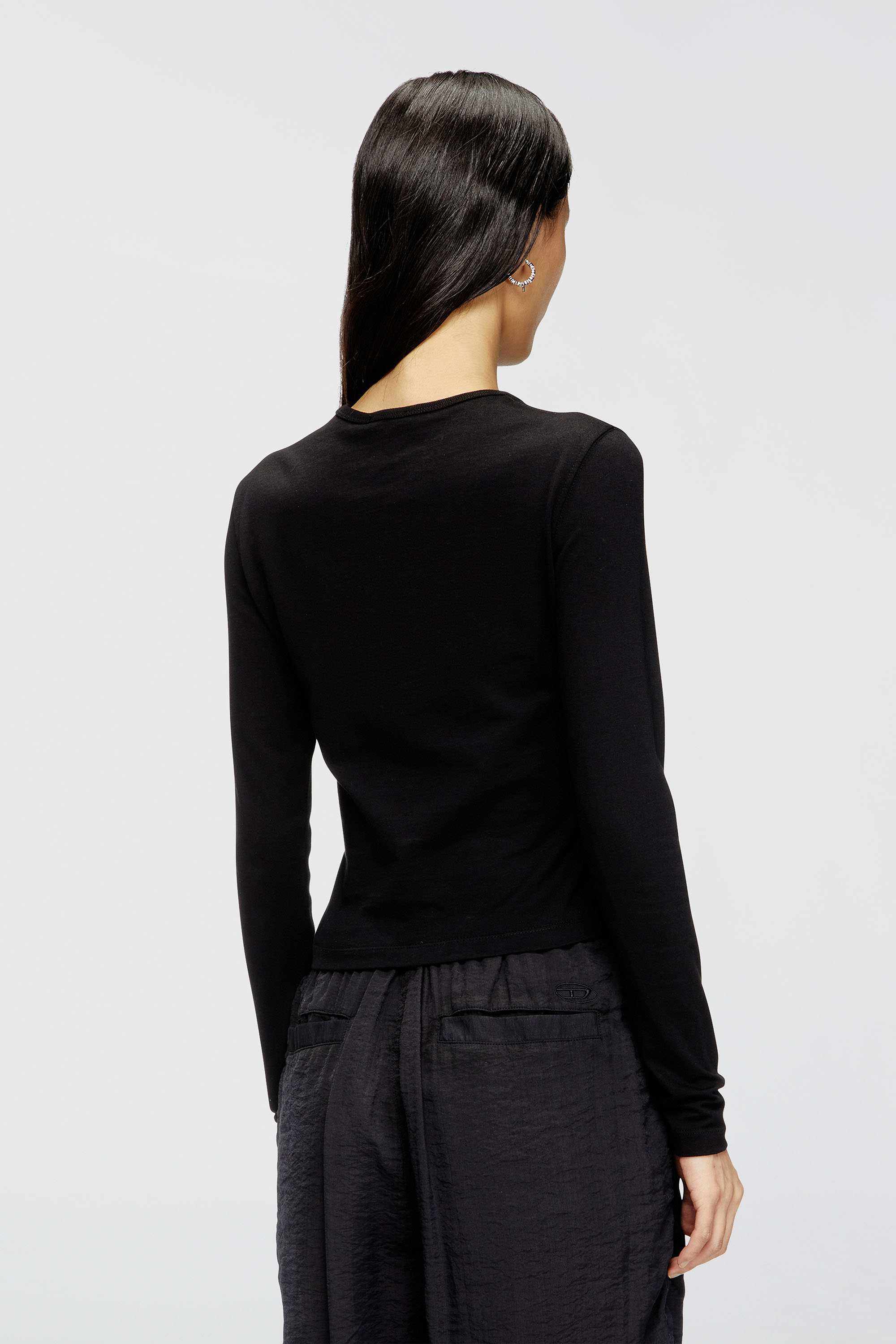 Diesel - T-UNCUTIE-LONG-LS-OD, Top de manga larga con recorte Oval D Mujer in Negro - 4