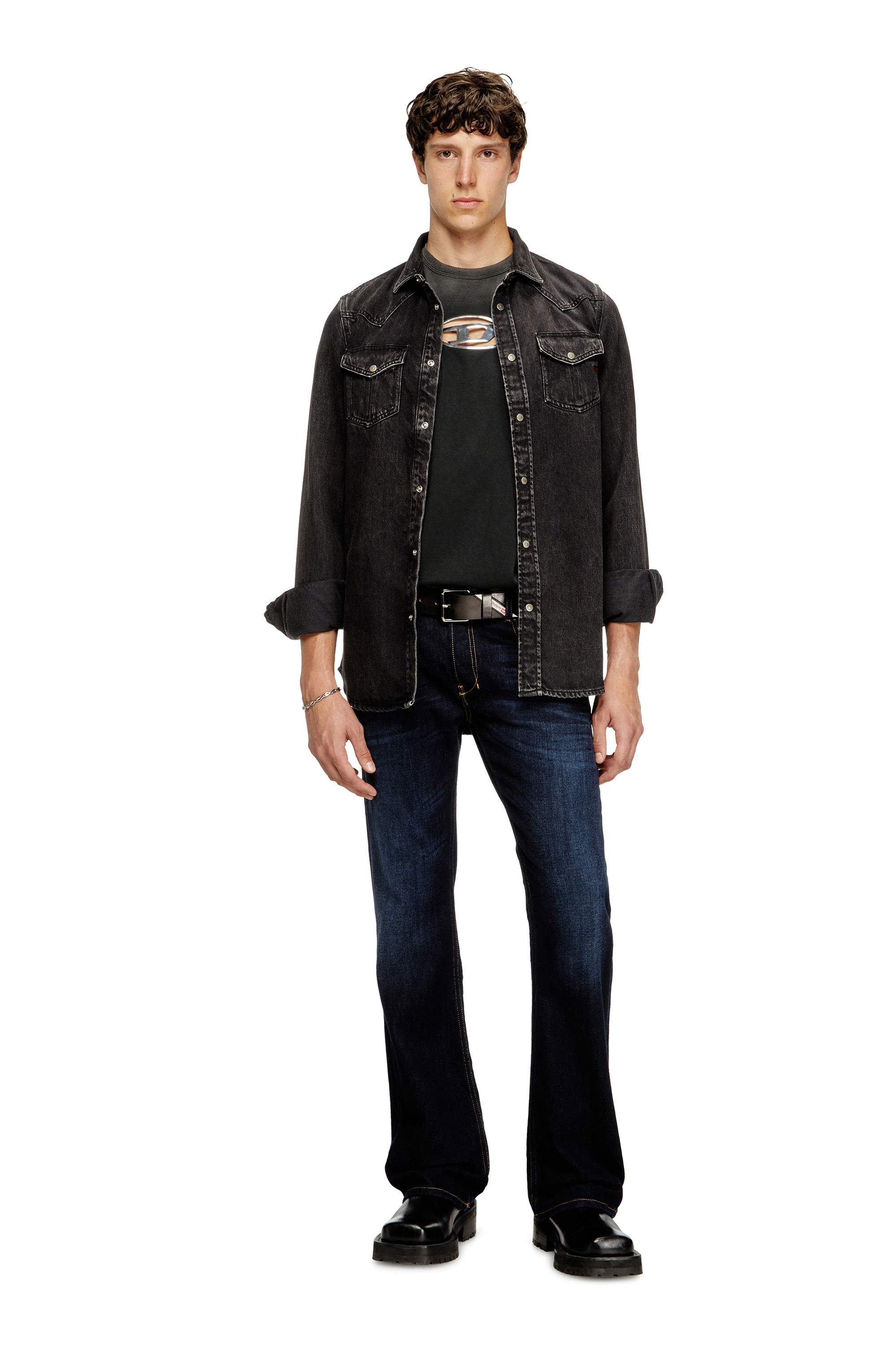 Diesel - T-ADJUST-Q8, Camiseta desteñida con logotipo Oval D recortado Hombre in Negro - 2