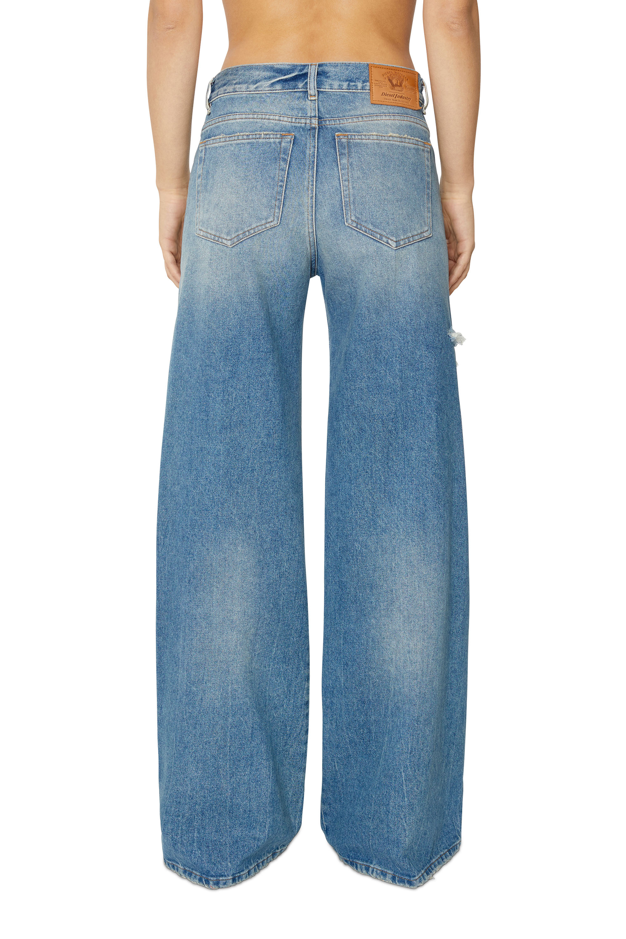 Diesel - 1978 09D97 Bootcut and Flare Jeans, Azul Claro - Image 3