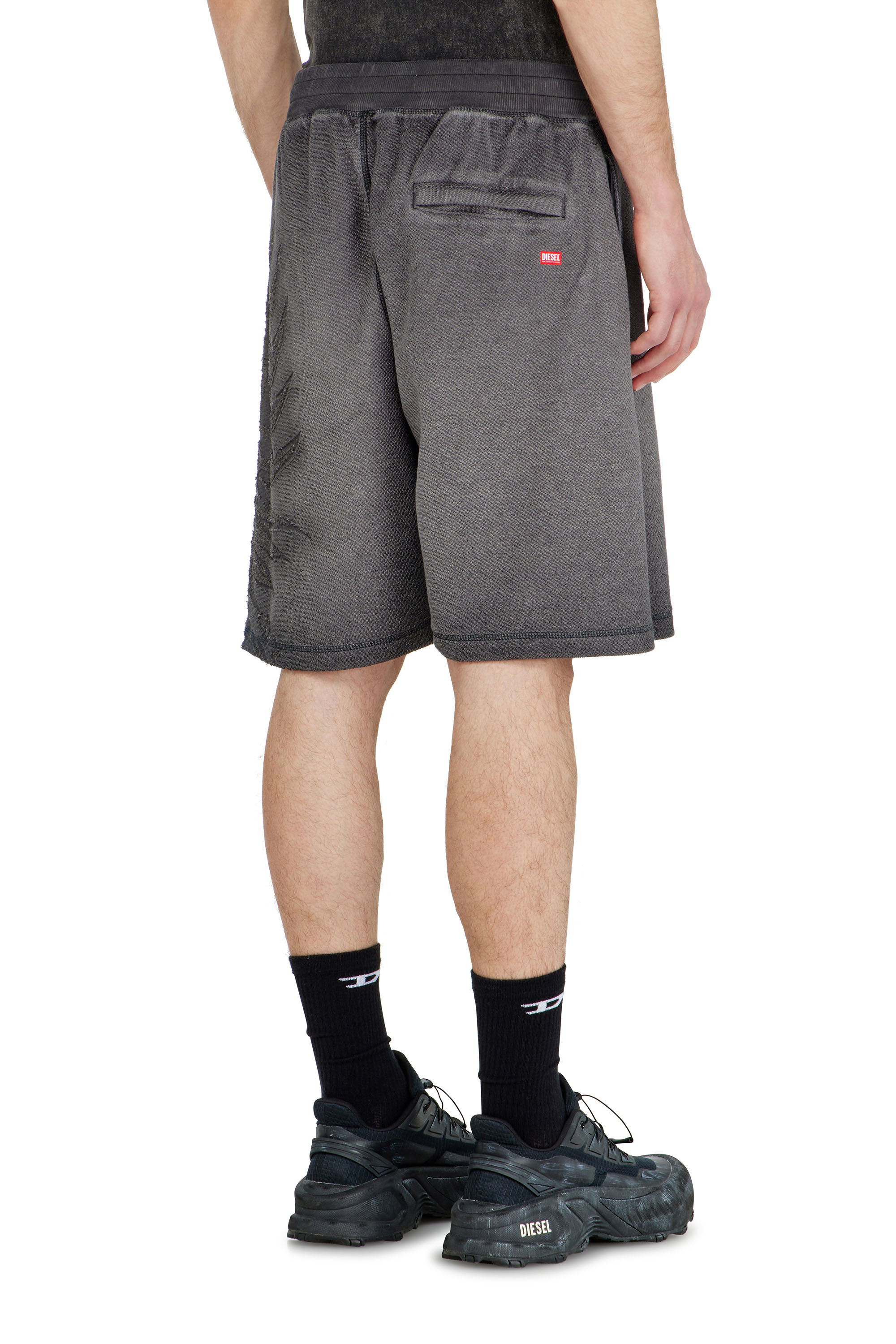 Diesel - P-RAWCROW, Pantalones cortos tipo sudadera con motivos devor&eacute; Hombre in ToBeDefined - 3