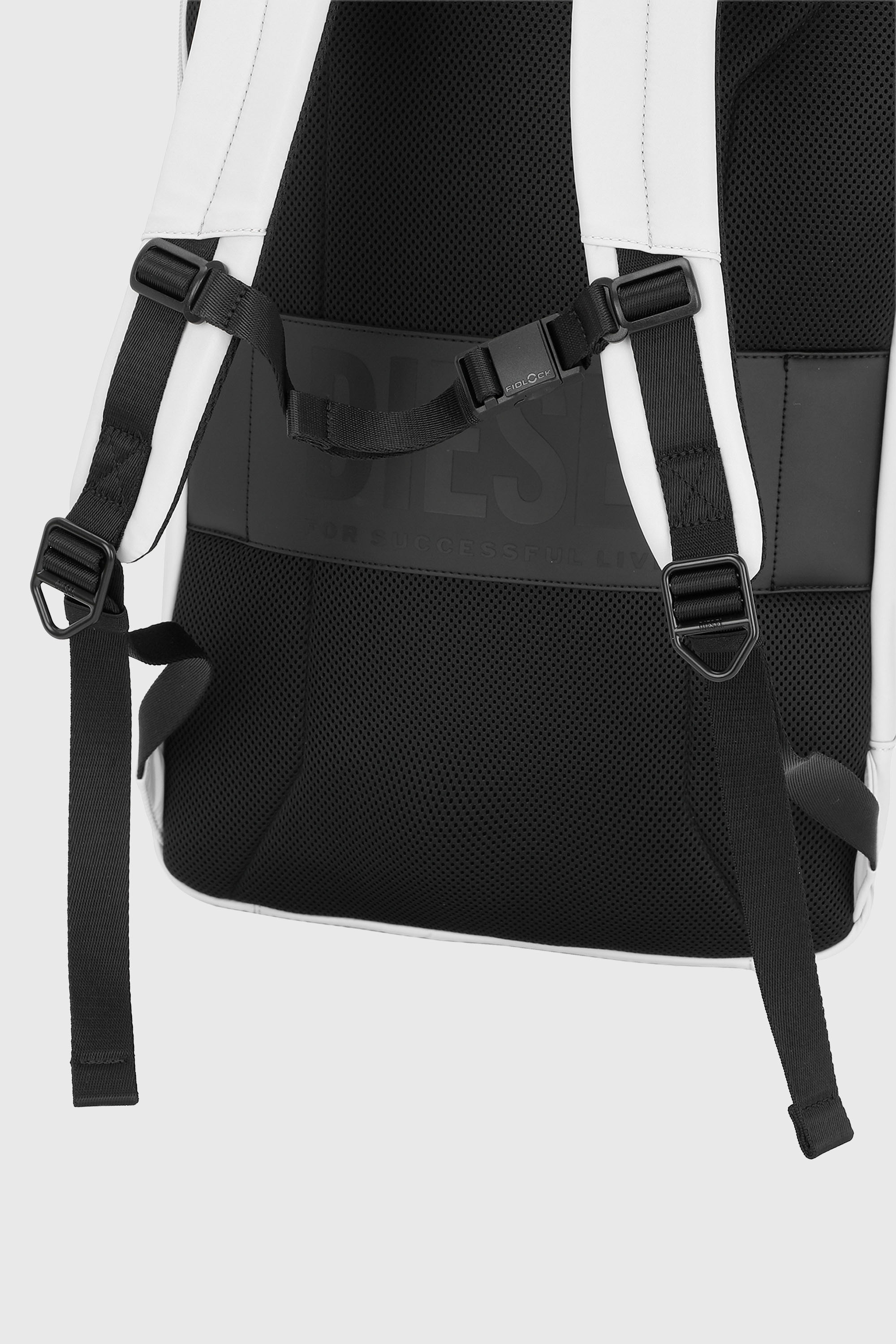 Diesel - DIESEL PC STRONG IMAGE BACKPACK- DSB005, Mochila de viaje resistente Unisex in Plateado - 5