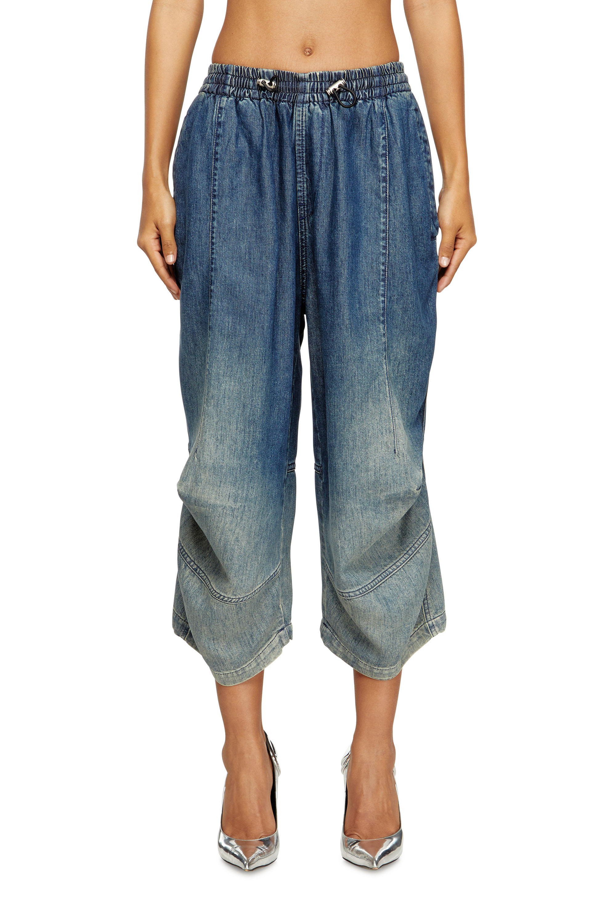 Diesel - D-PARI-SHORT-S, Pantalones cortos ergonómicos de denim sombreado Unisex in Azul marino - 2