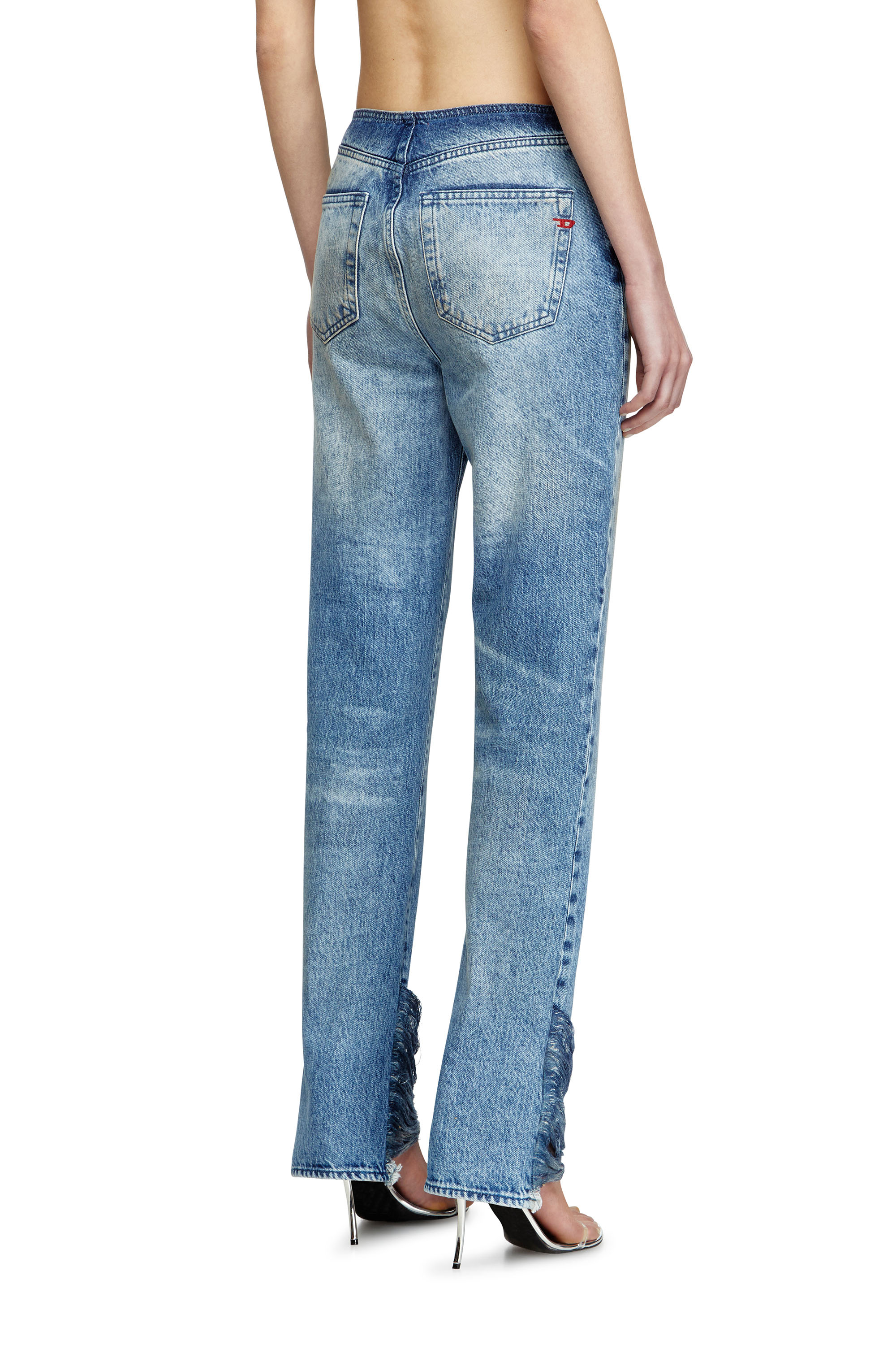 Diesel - Bootcut Jeans D-Ginna 0CMBM Mujer, Azul medio - 4