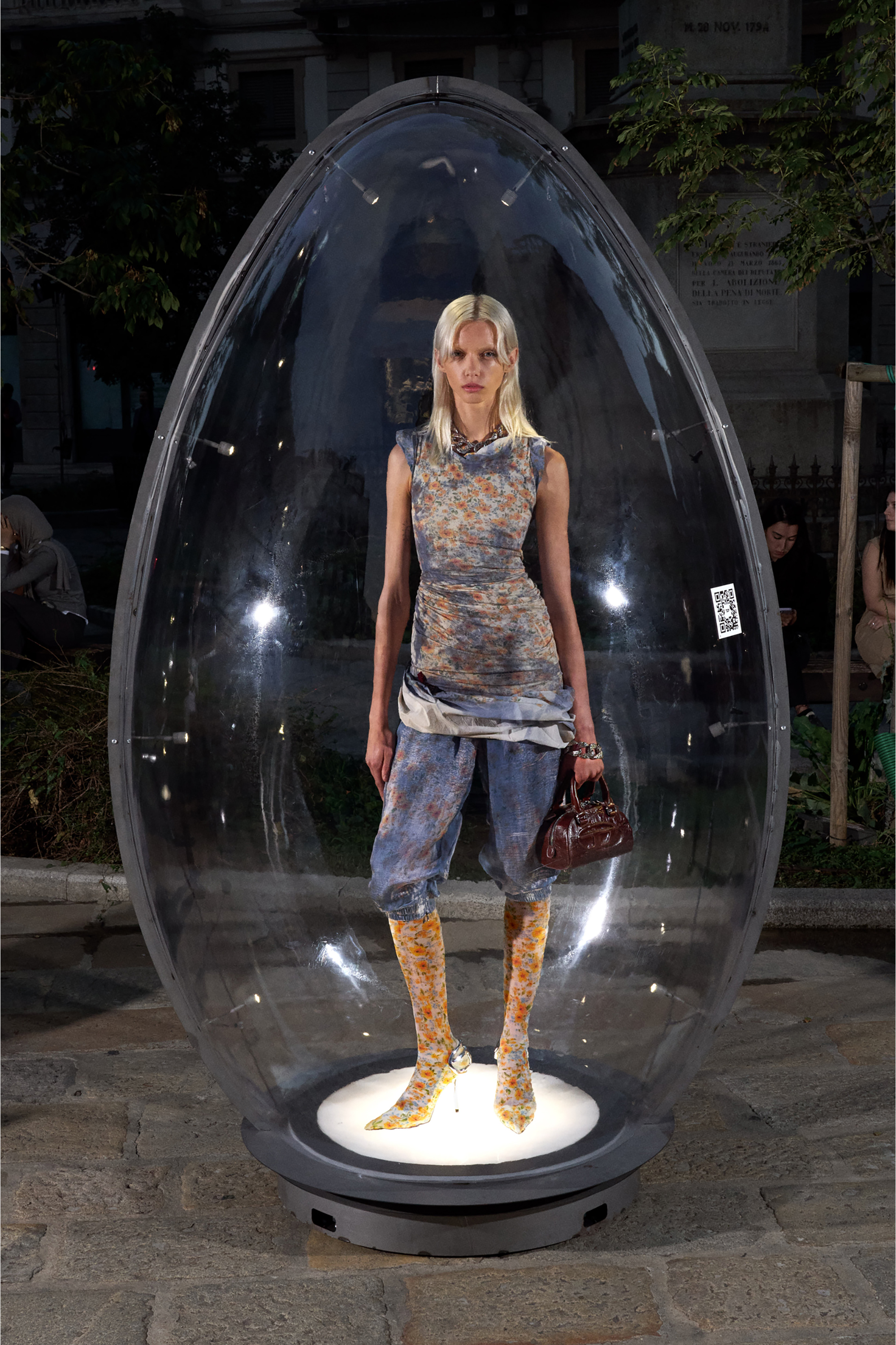 Diesel - 1DR DOME CROSSBODY, Bolso bowling Dome-Mini 1DR en piel efecto cocodrilo Mujer in Marr&oacute;n - 6