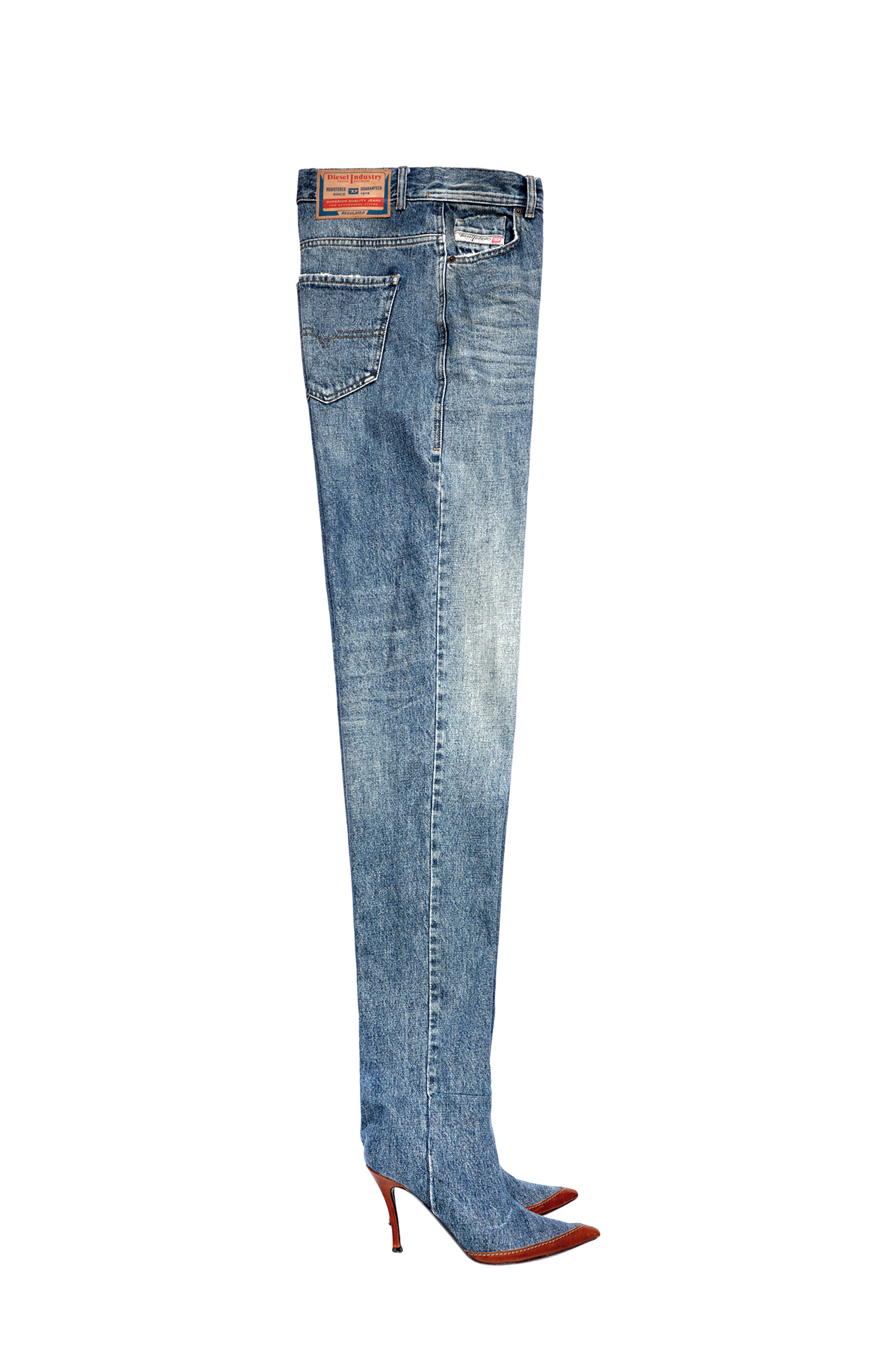 Diesel - 1956 007A7 Straight Jeans, Azul medio - Image 1