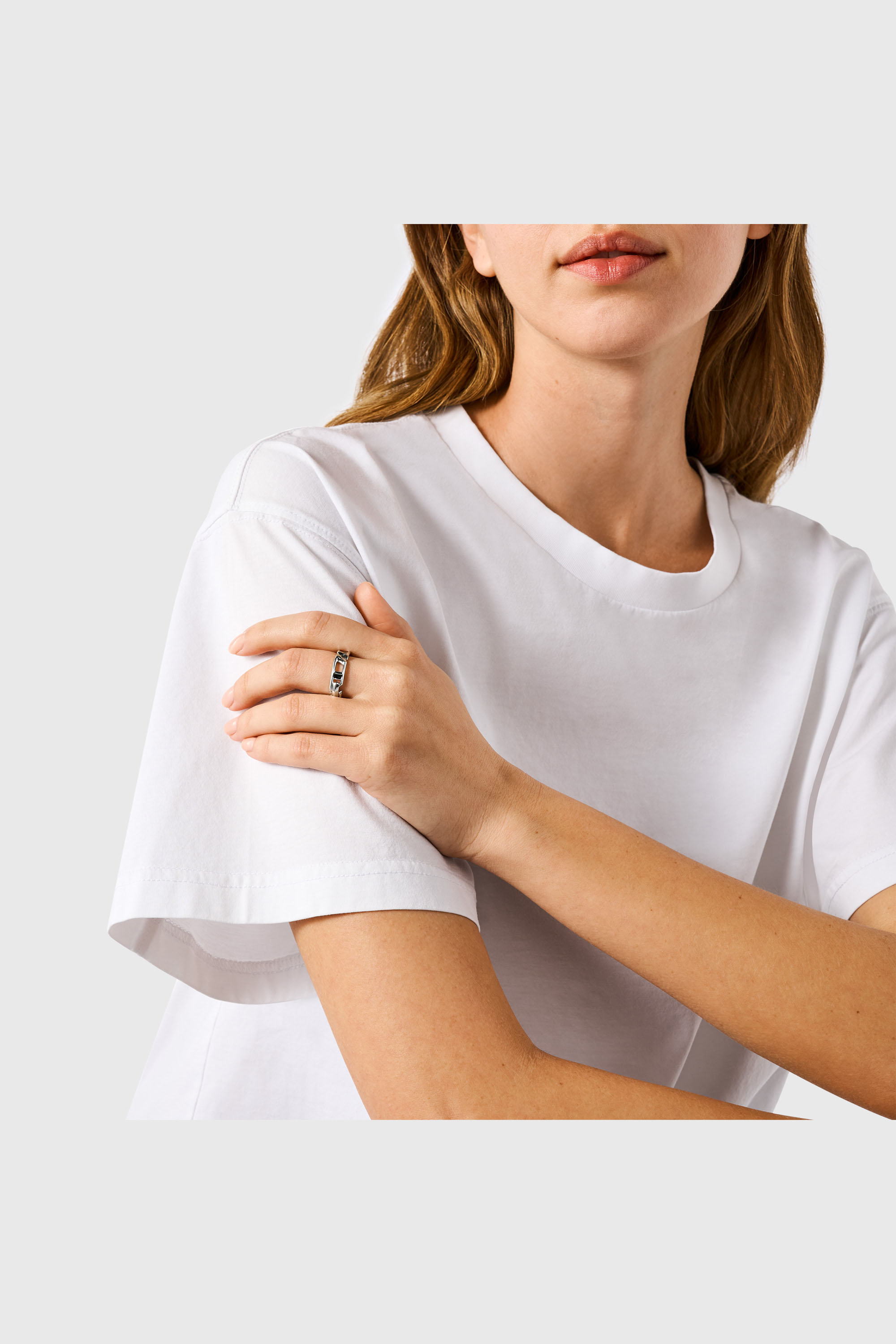 Diesel - DL1349040 STERLING SILVER JEWEL, Anillo de banda de plata esterlina con el logotipo D Unisex in Plateado - 4