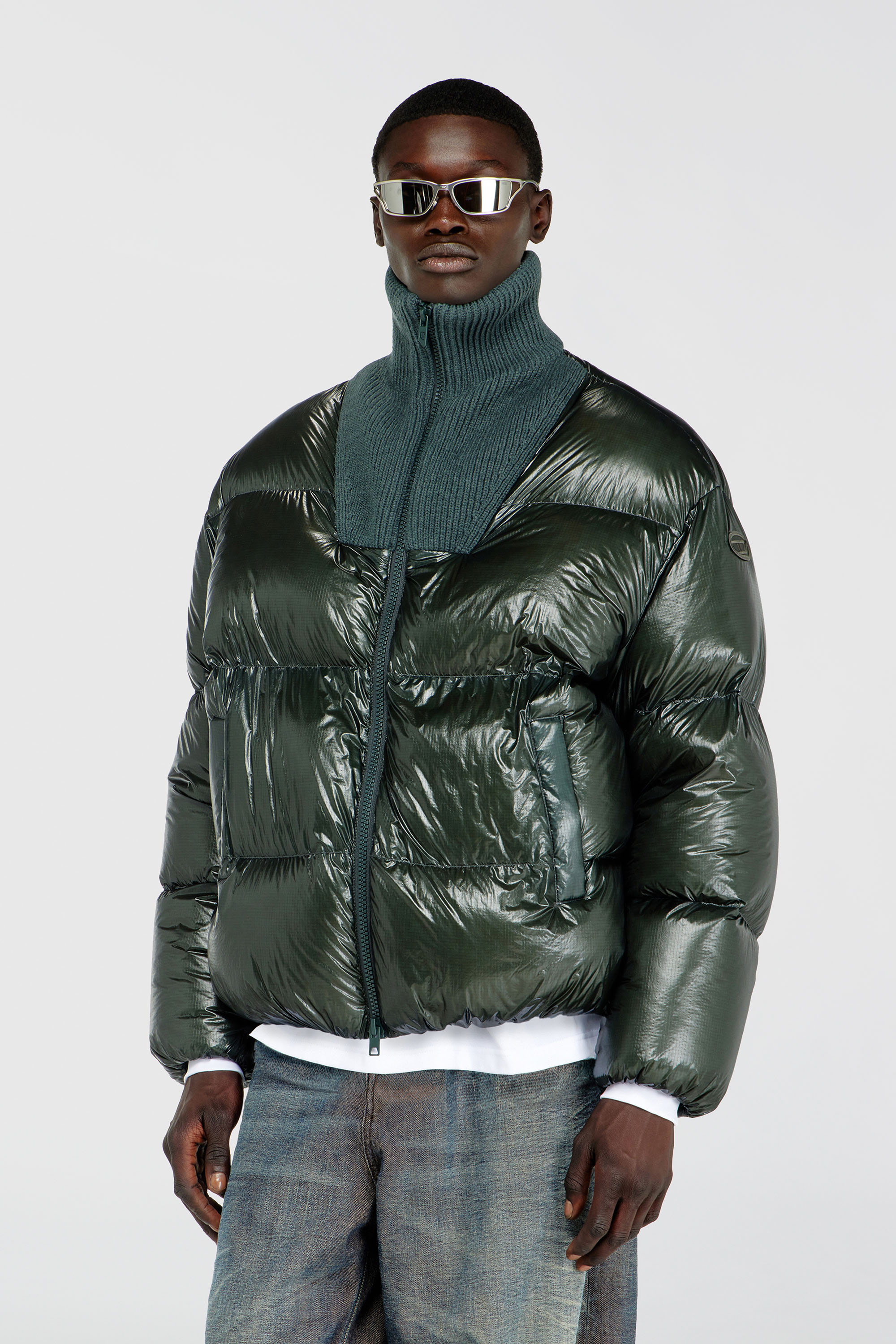 Diesel - W-RIBB, Chaqueta acolchada de plumas en ripstop con cuello de canal&eacute; Hombre in Verde - 3