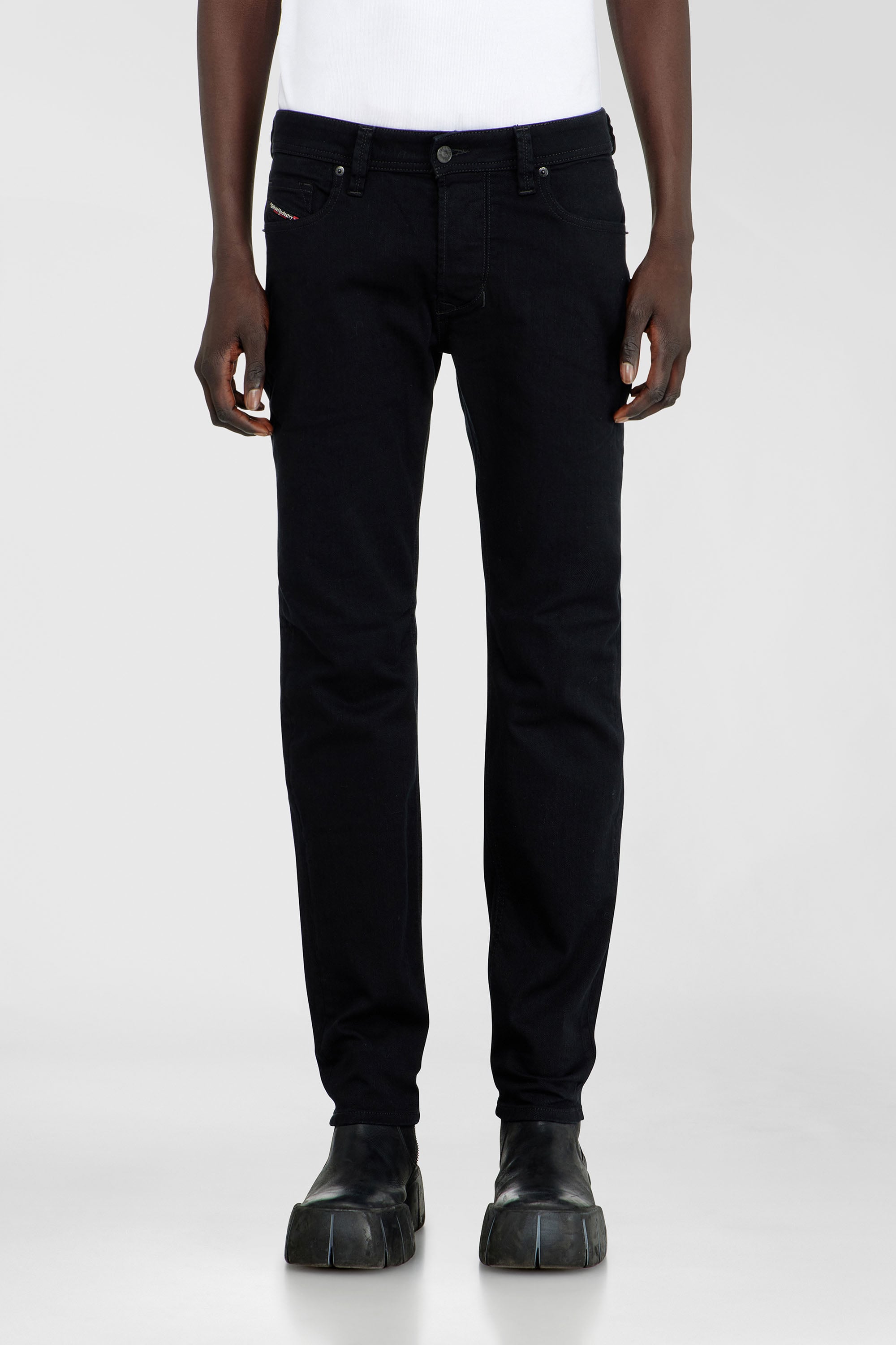 Diesel - Regular Jeans 1986 Larkee-Beex 0688H Hombre, Negro/Gris oscuro - 1